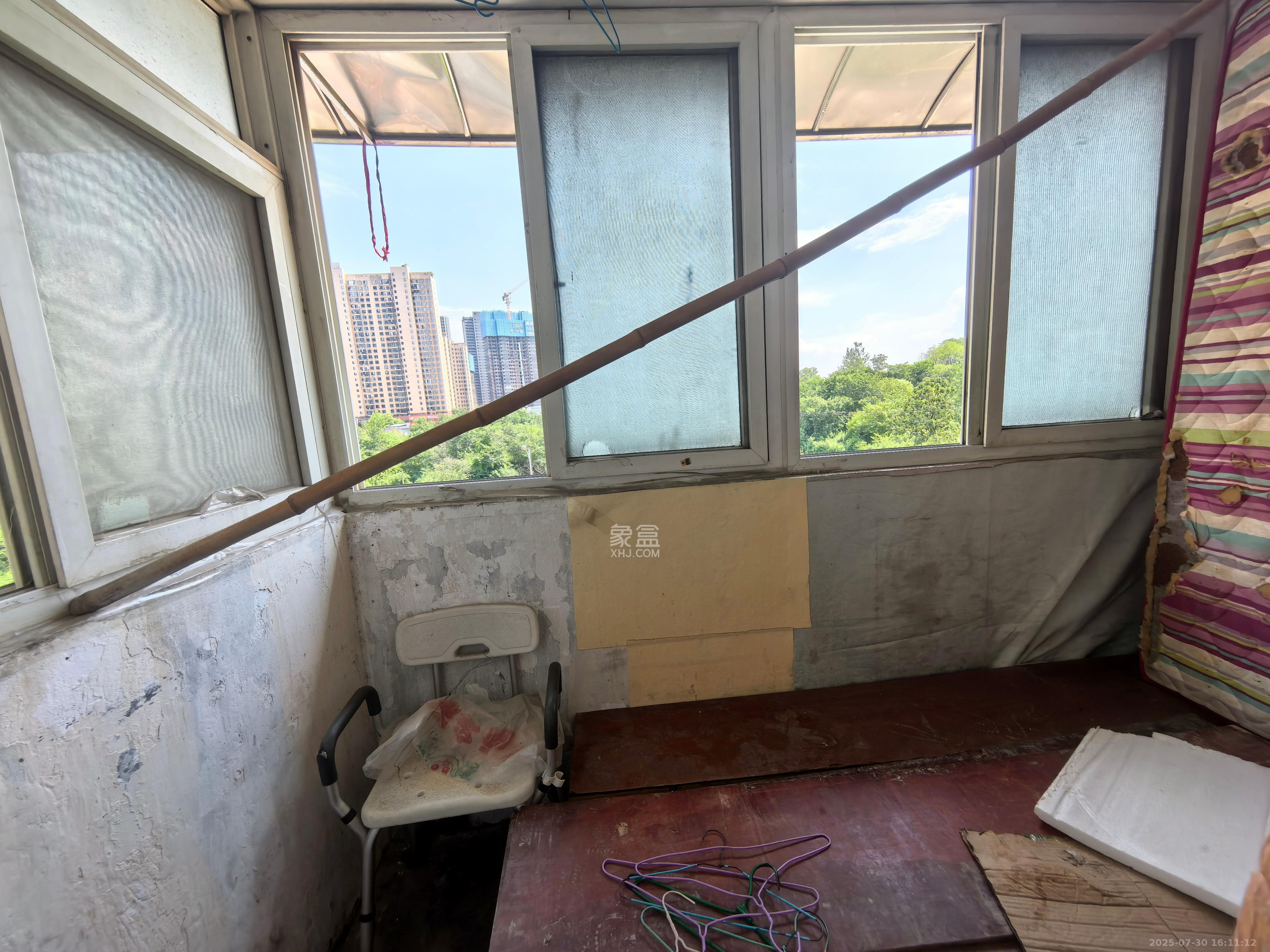 新天小区 3室2厅1卫 1000.0元/月 新天小区 3室2厅1卫 1000.0元/月室内图