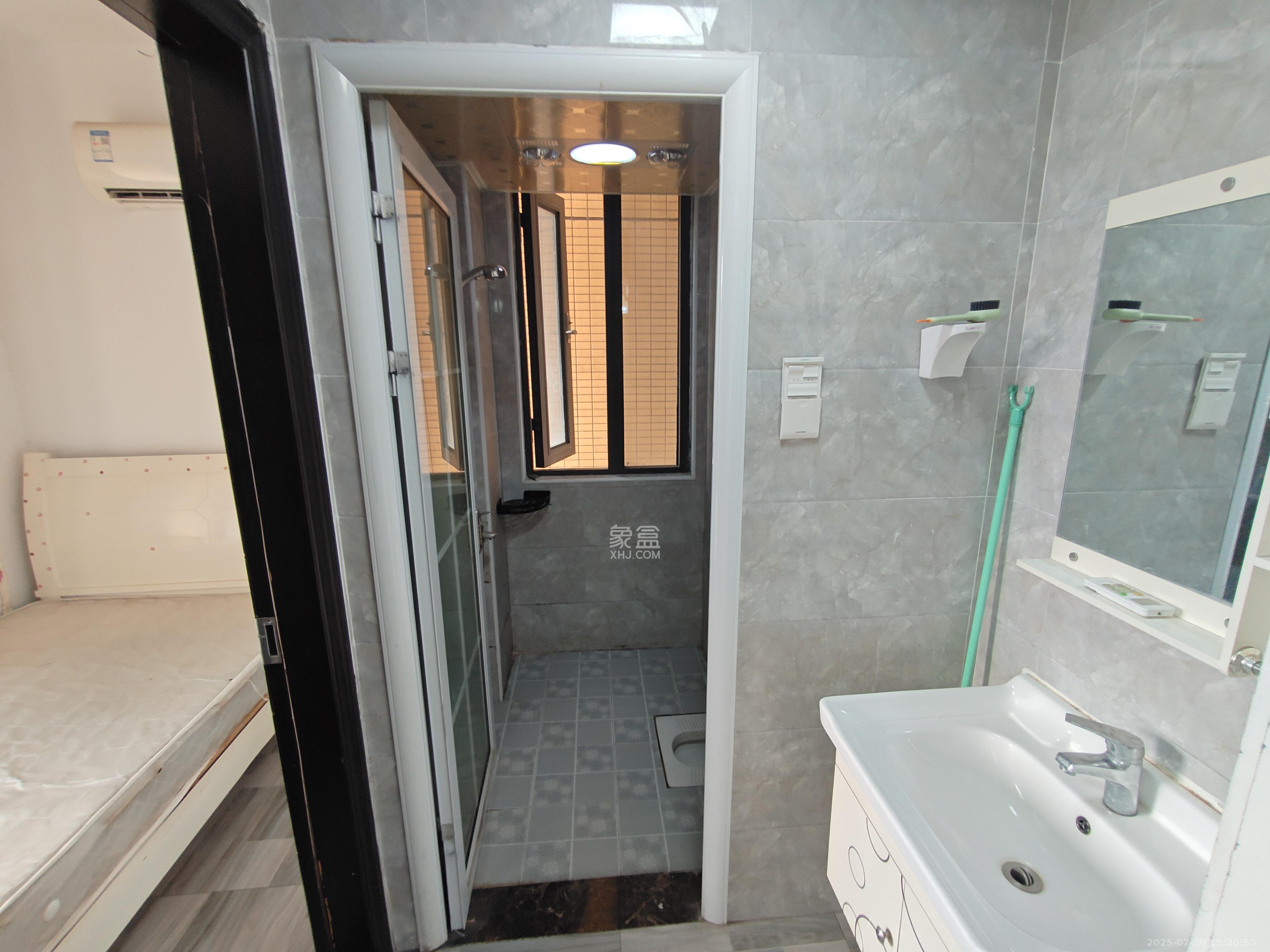 金轮星光名座  3室2厅1卫    2300.0元/月 金轮星光名座  3室2厅1卫    2300.0元/月室内图