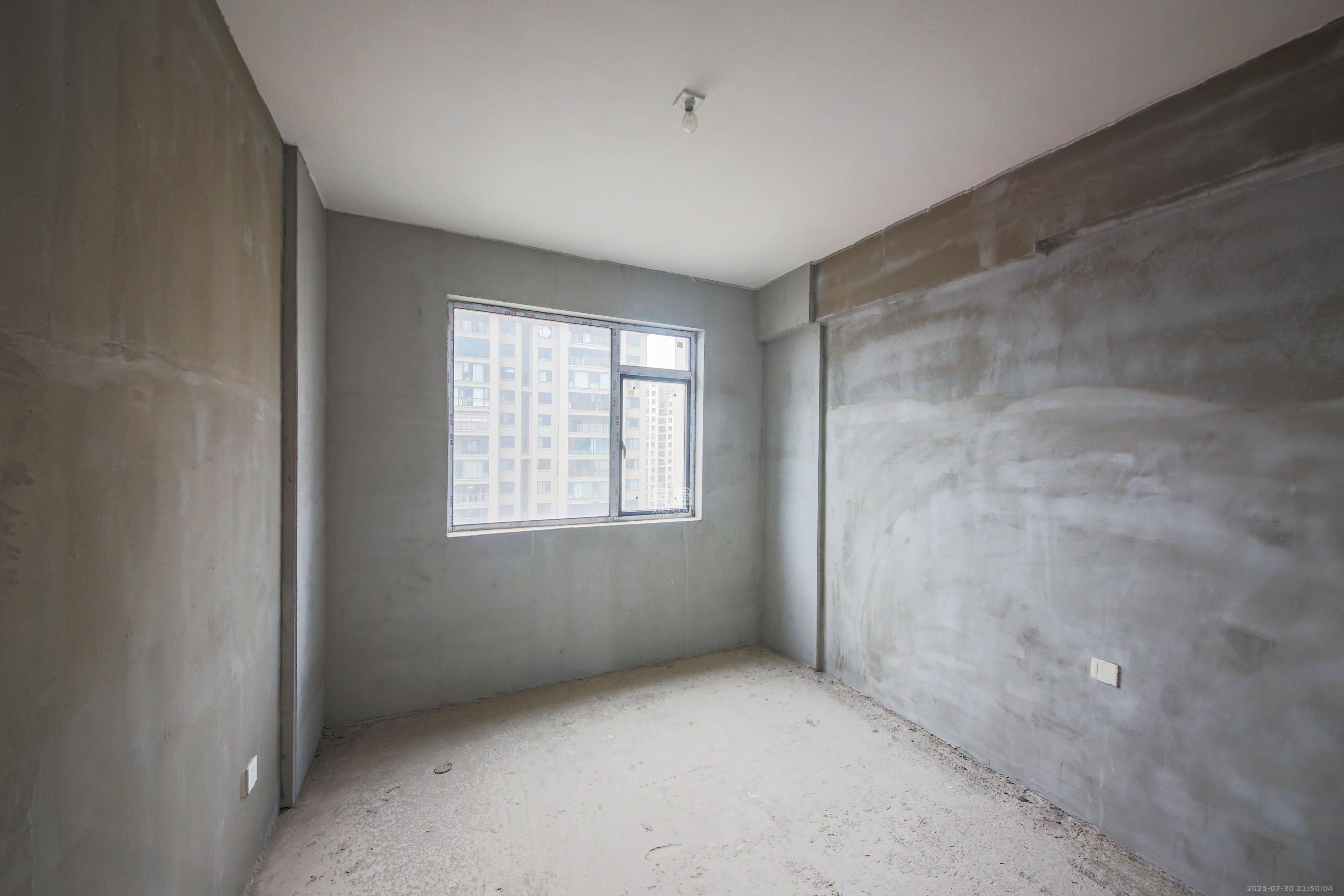 友谊青苑  5室2厅2卫    295.0万 友谊青苑  5室2厅2卫    295.0万卧室