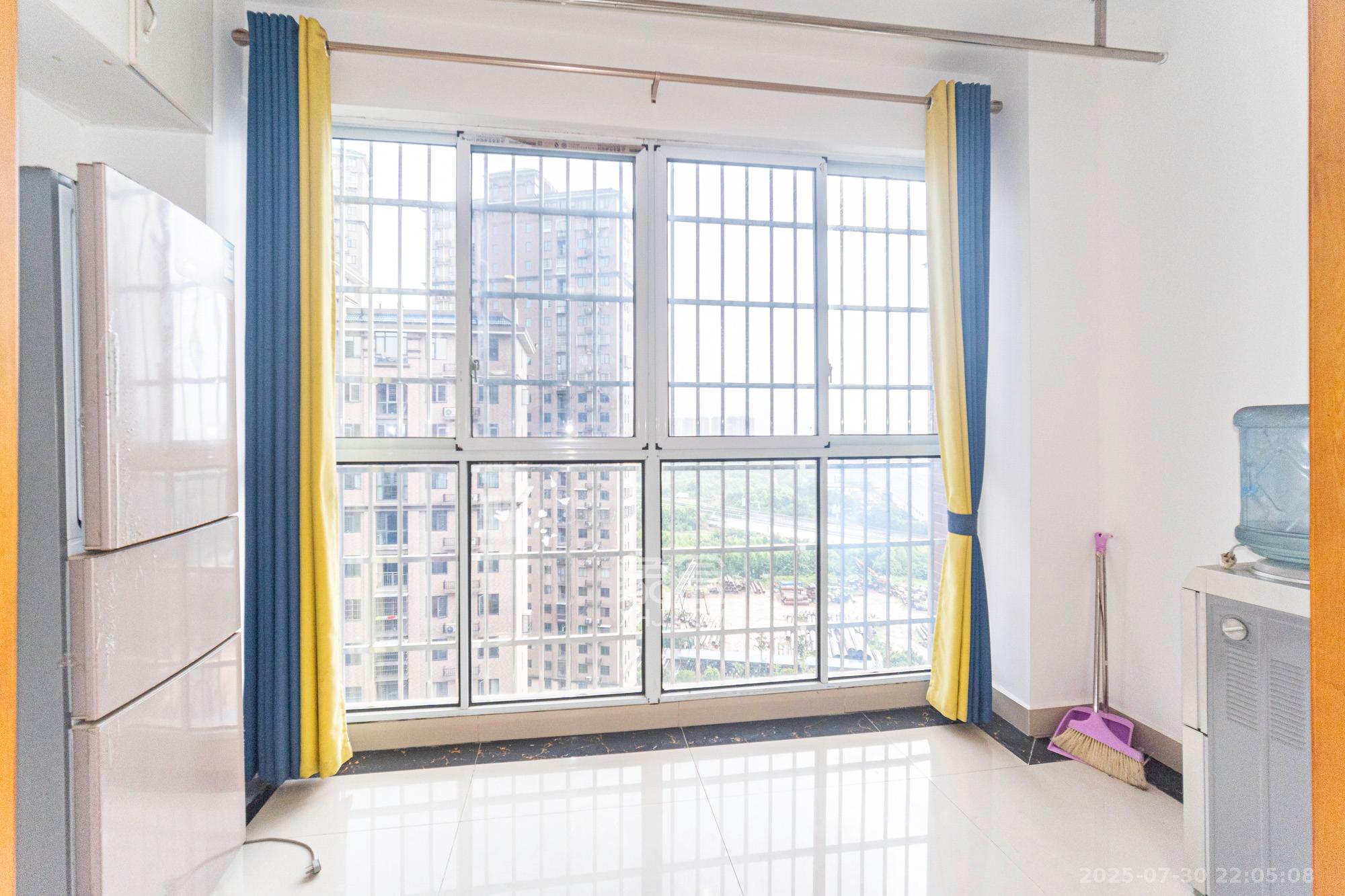 中安善化国际  3室2厅1卫    53.0万阳台