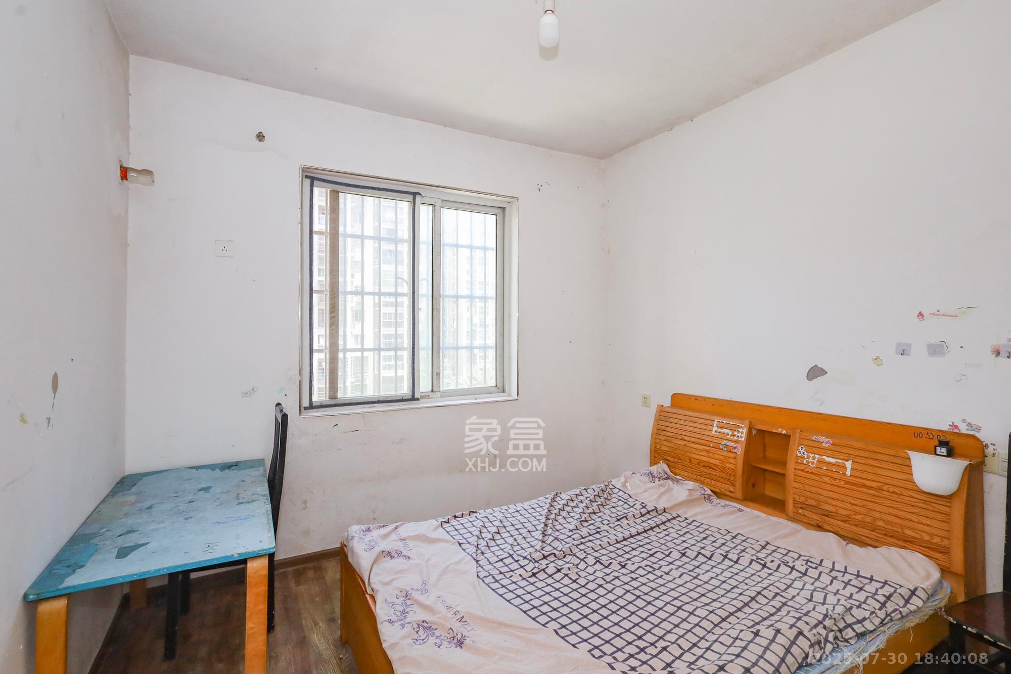 谷山庭院一期 3室2厅1卫 69.8万 谷山庭院一期 3室2厅1卫 69.8万卧室