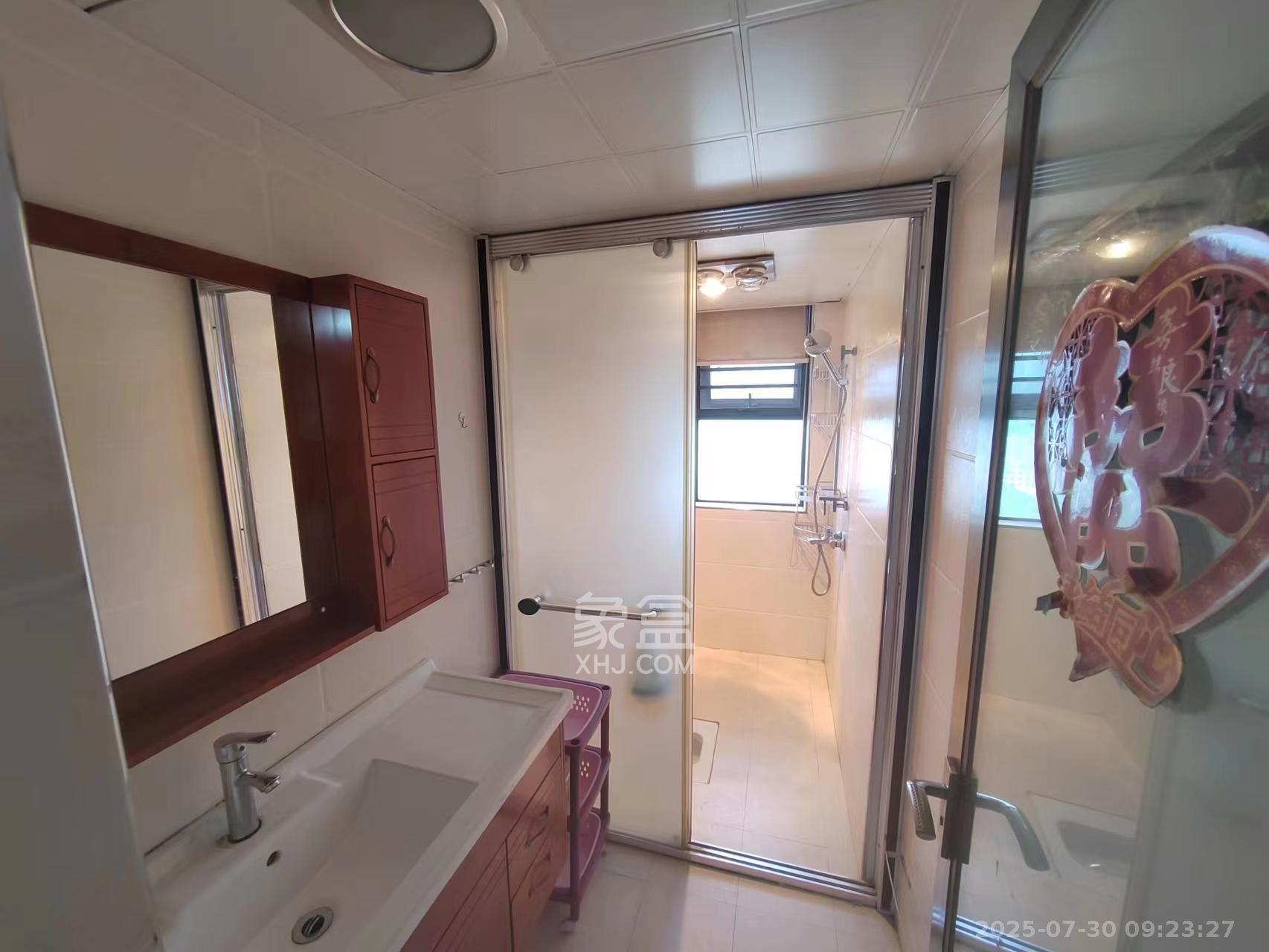 莱茵城 3室2厅2卫 2300.0元/月 莱茵城 3室2厅2卫 2300.0元/月室内图