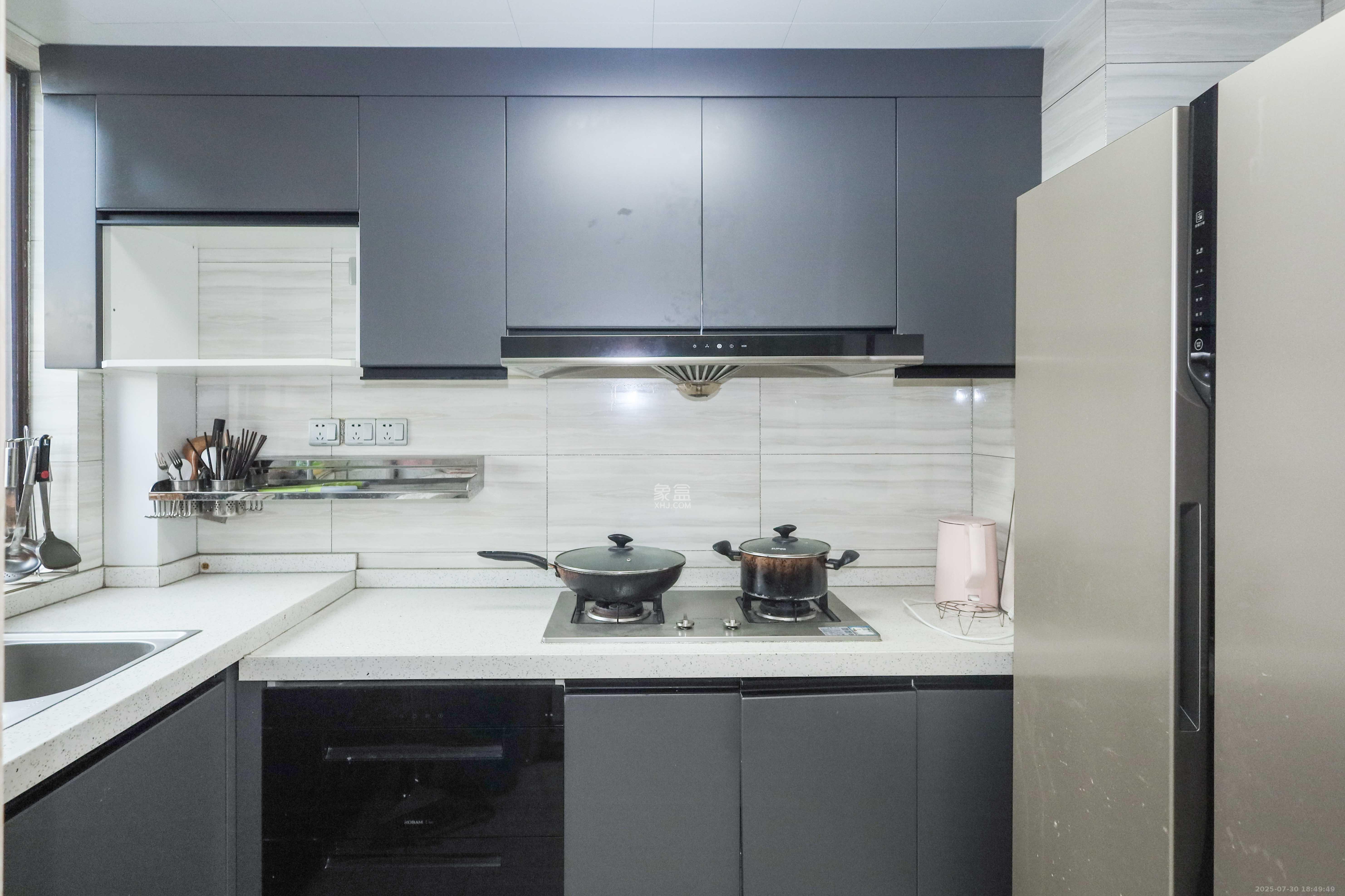 梅溪鑫苑名家  3室2厅2卫    118.0万厨房