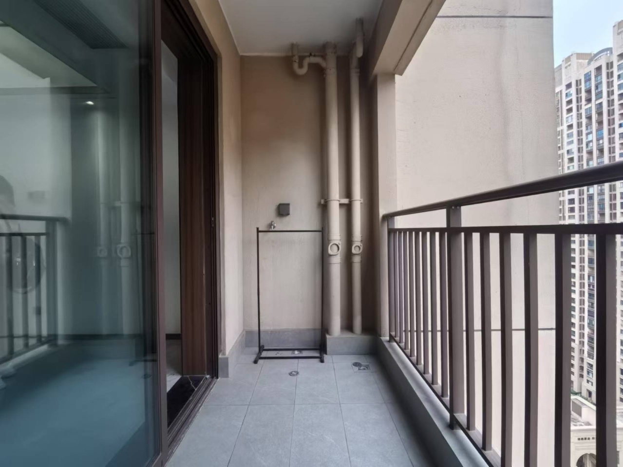 海航豪庭南苑 3室2厅2卫 5200.0元/月 海航豪庭南苑 3室2厅2卫 5200.0元/月室内图