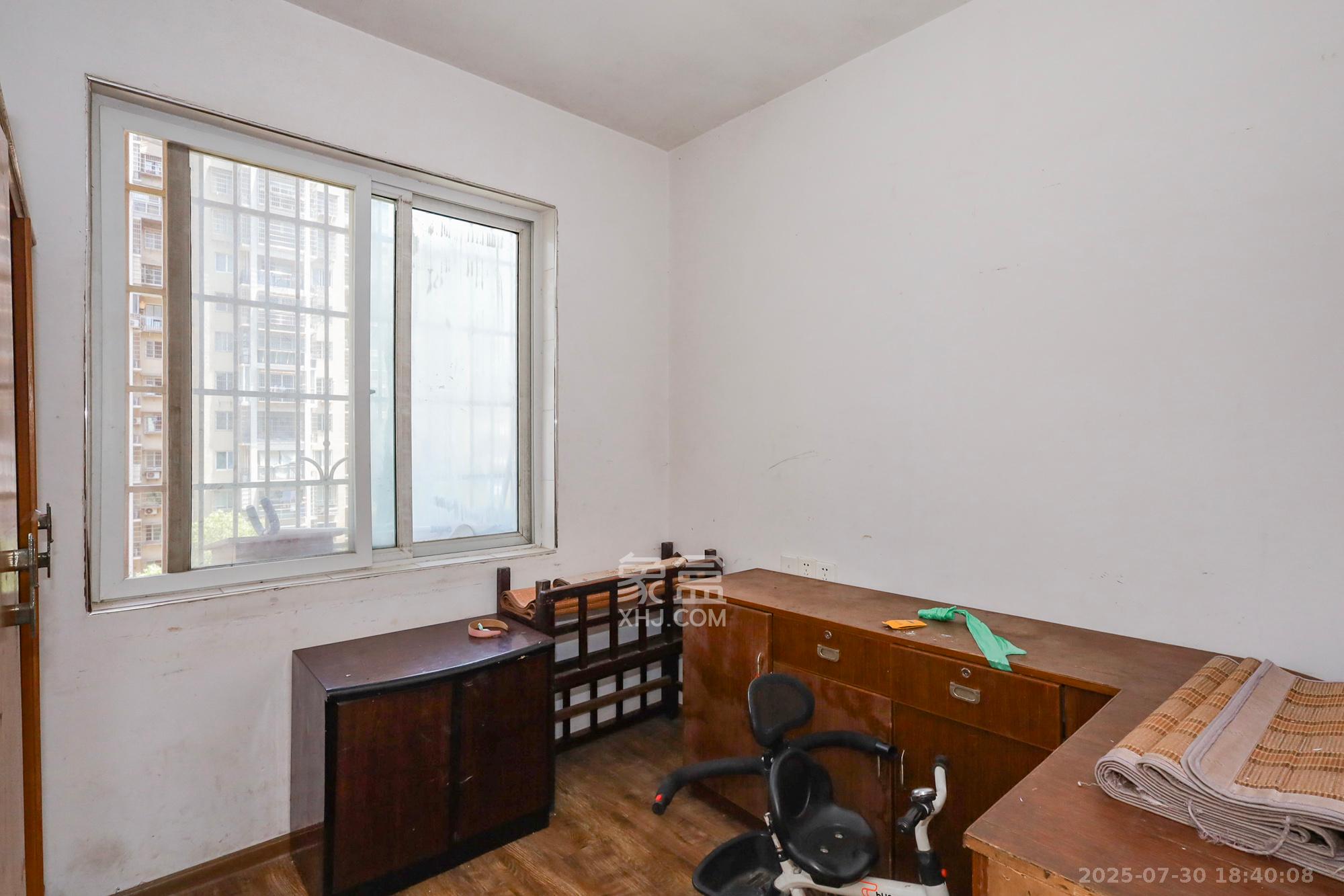 谷山庭院一期  3室2厅1卫    69.8万卧室