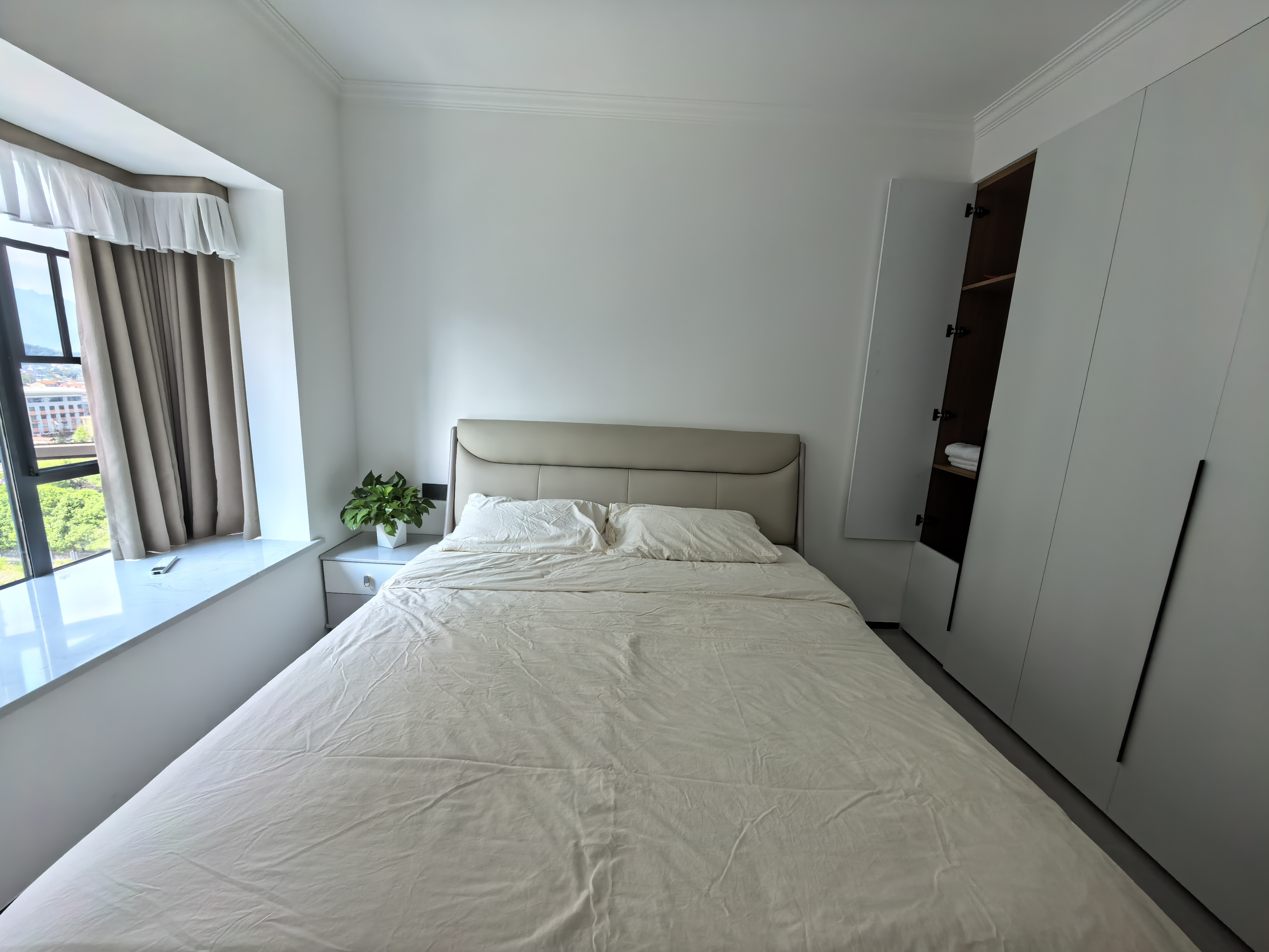 荣盛花语书苑 3室2厅1卫 2100.0元/月 荣盛花语书苑 3室2厅1卫 2100.0元/月室内图