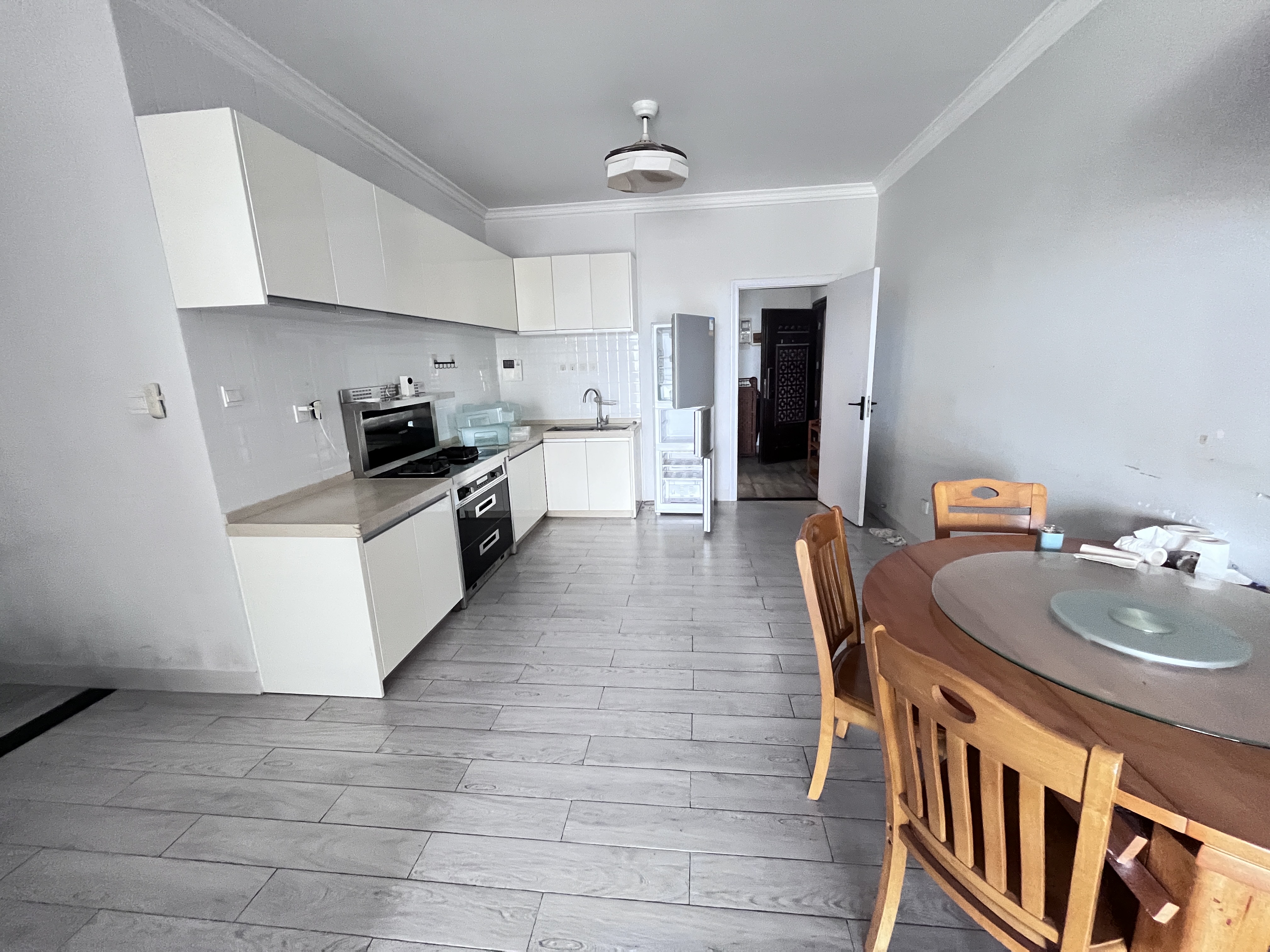 国贸城市花园 3室2厅2卫 193.0万 国贸城市花园 3室2厅2卫 193.0万客厅