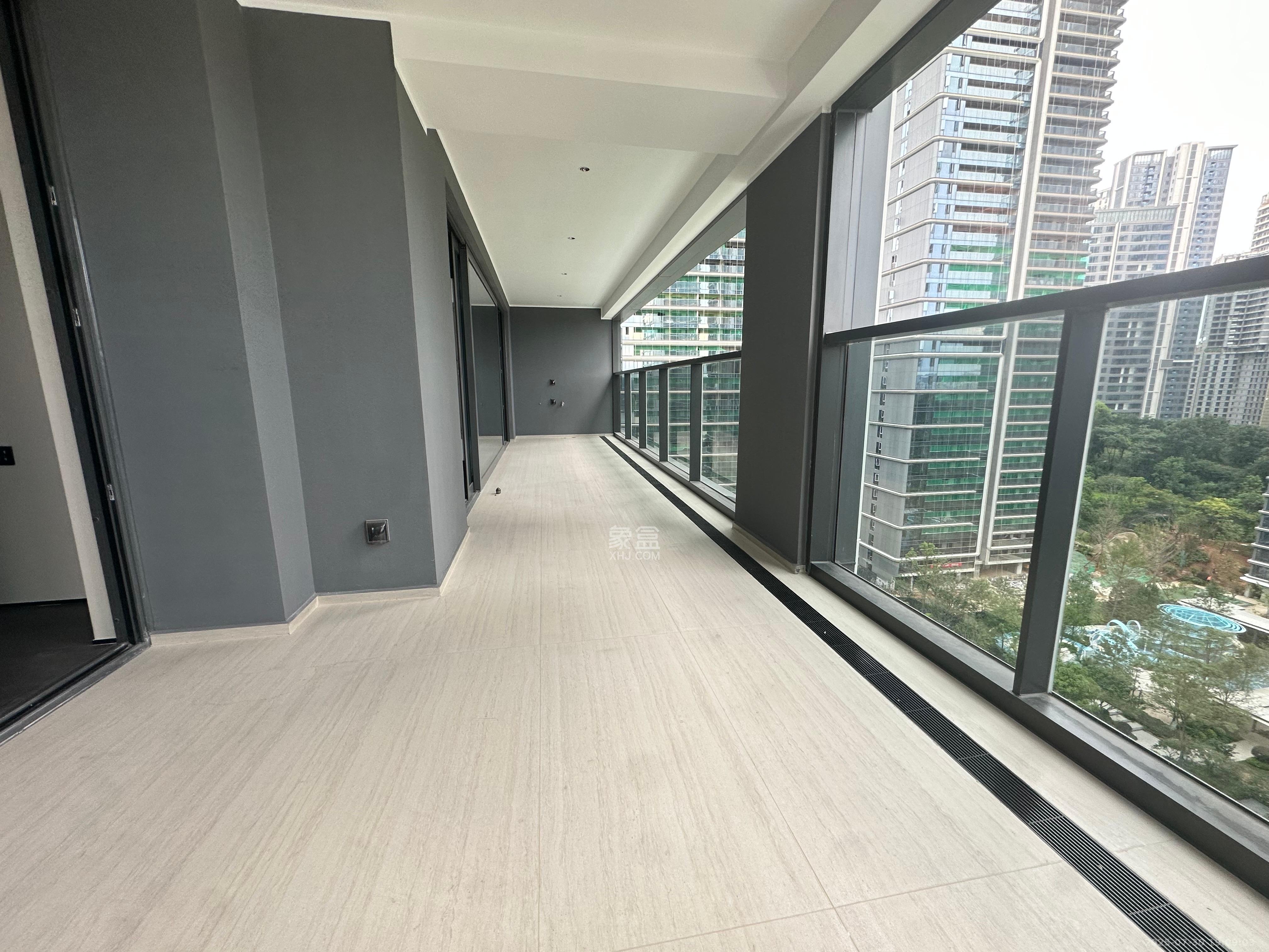 绿城凤起麓鸣  4室2厅3卫    20000.0元/月 绿城凤起麓鸣  4室2厅3卫    20000.0元/月室内图