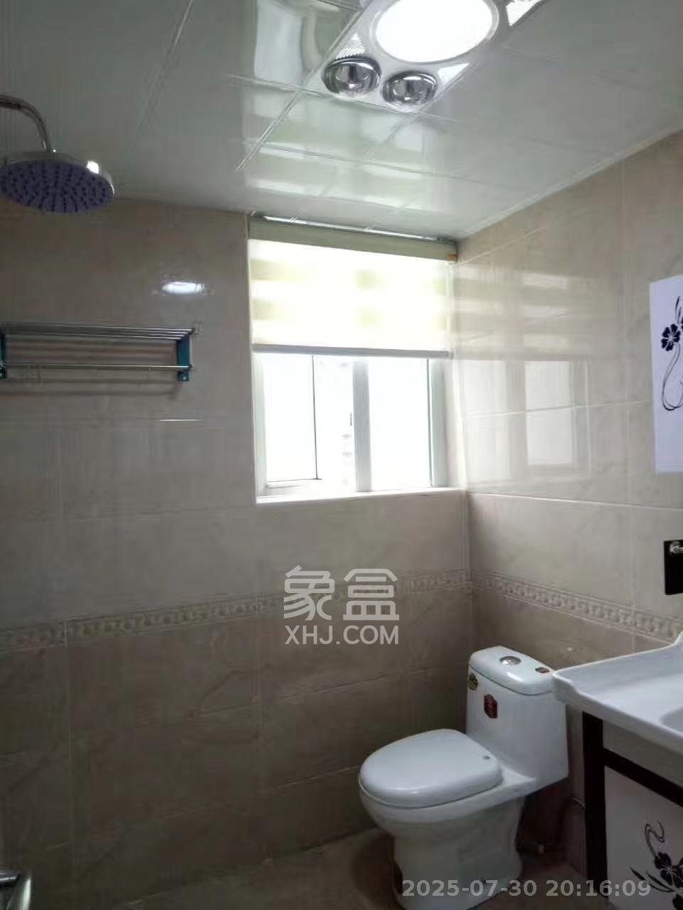 中房F联邦  4室2厅2卫    4200.0元/月 中房F联邦  4室2厅2卫    4200.0元/月室内图