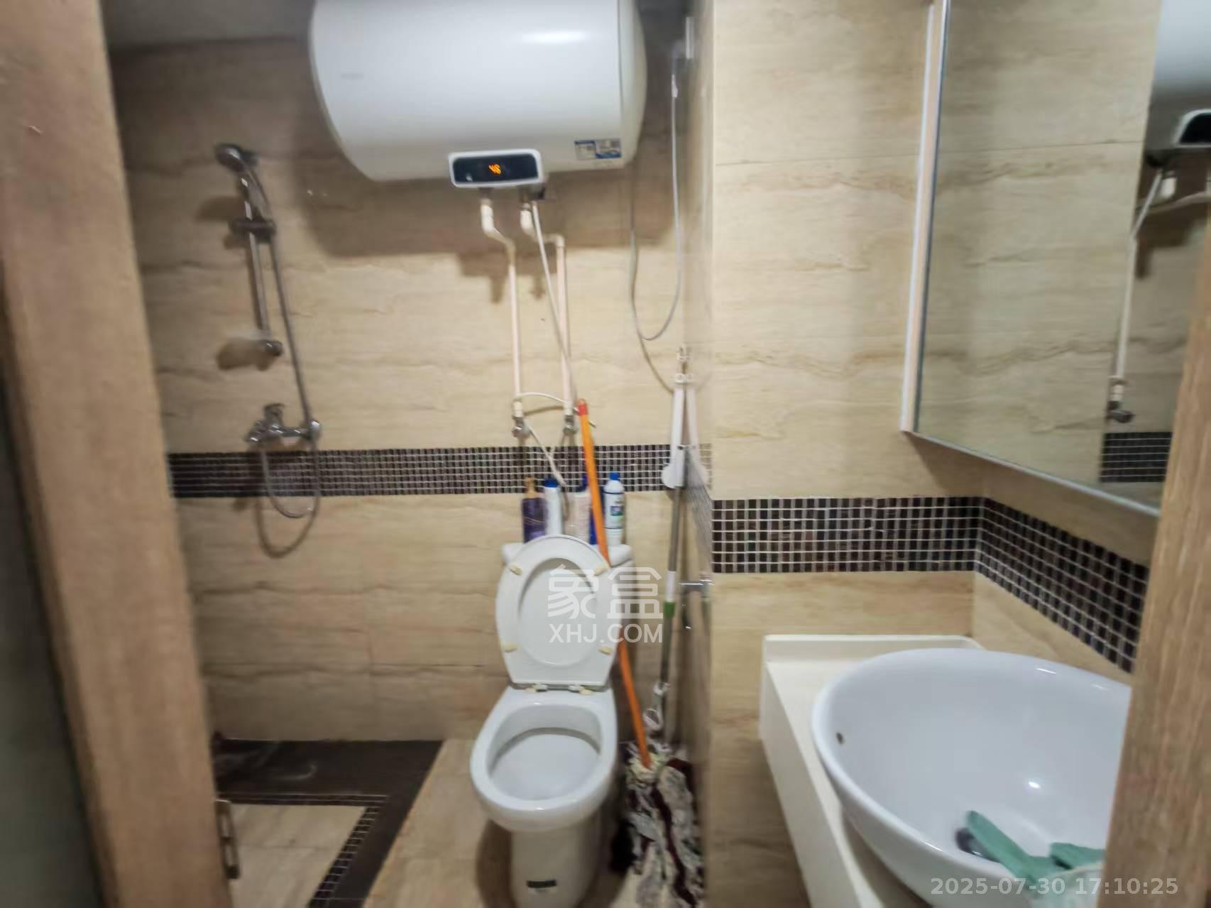 万科金域华府一期  1室1厅1卫    1300.0元/月 万科金域华府一期  1室1厅1卫    1300.0元/月室内图