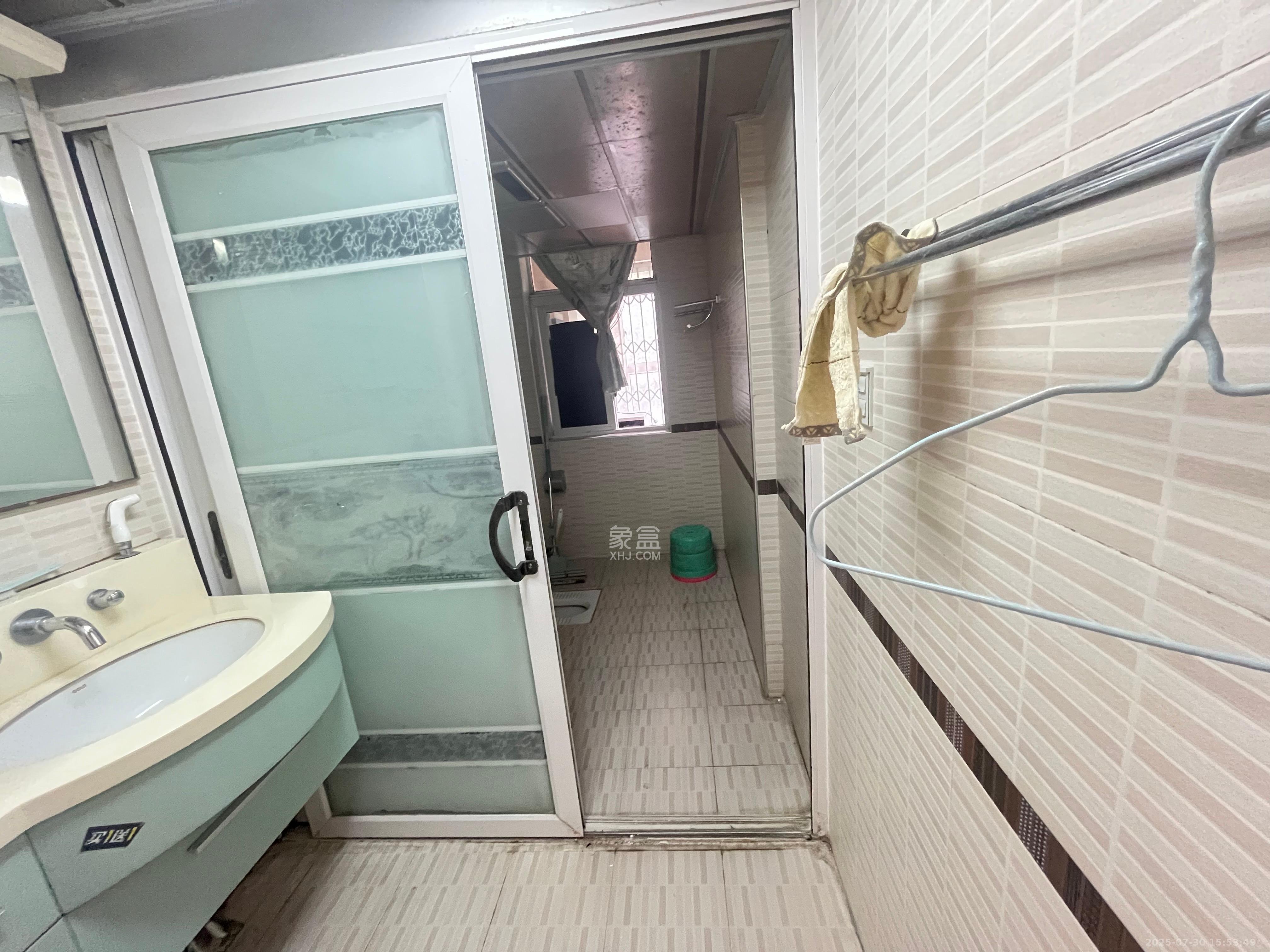 上河国际C区  4室2厅2卫    3200.0元/月室内图