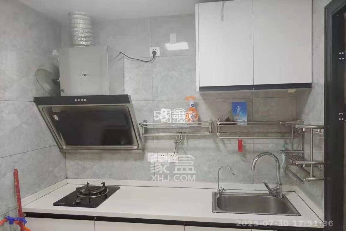 城市时光 1室0厅1卫 1350.0元/月 城市时光 1室0厅1卫 1350.0元/月室内图