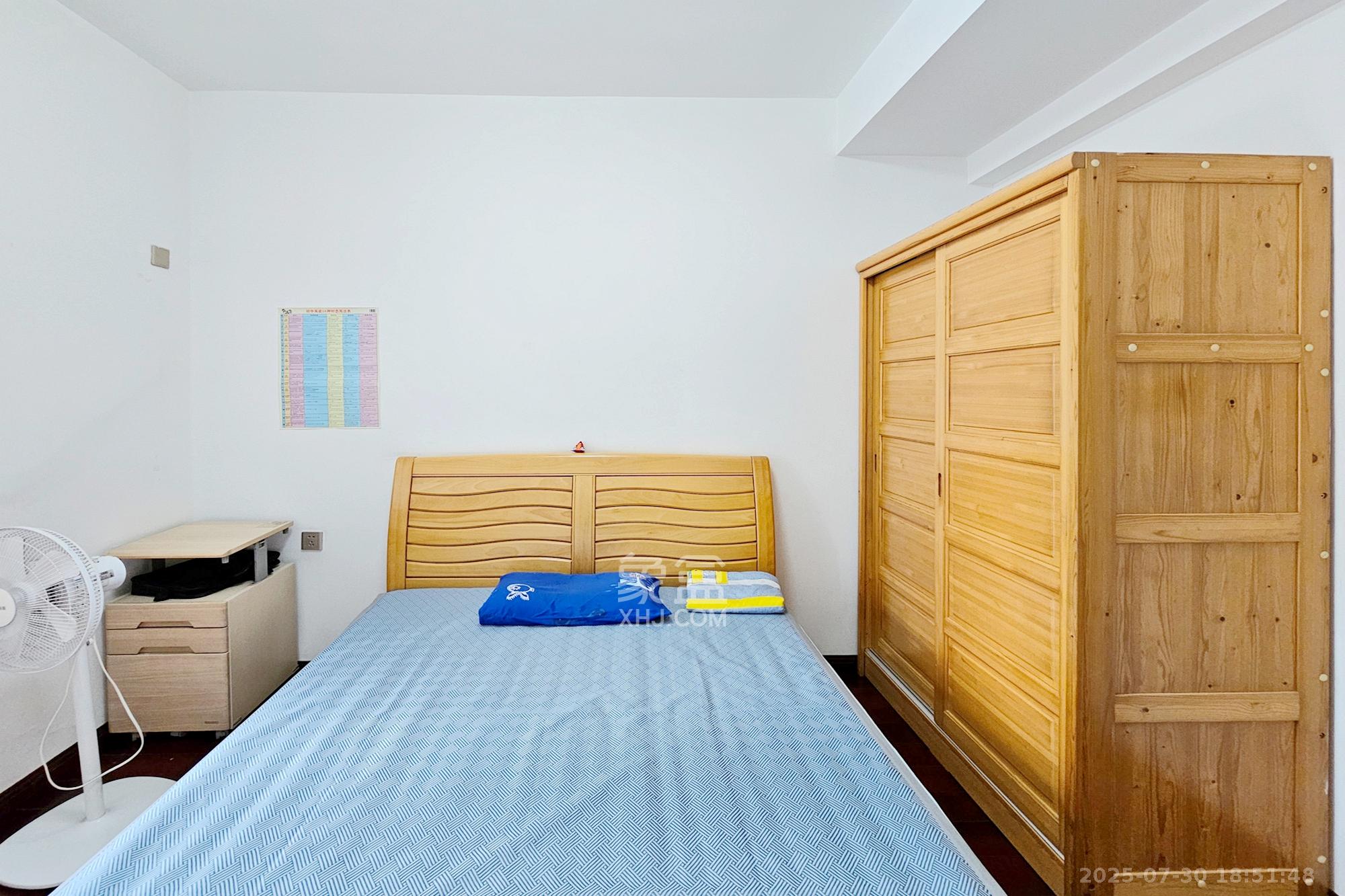 融科檀香山(融科紫檀、香山国际) 5室2厅3卫 280.0万 融科檀香山(融科紫檀、香山国际) 5室2厅3卫 280.0万卧室