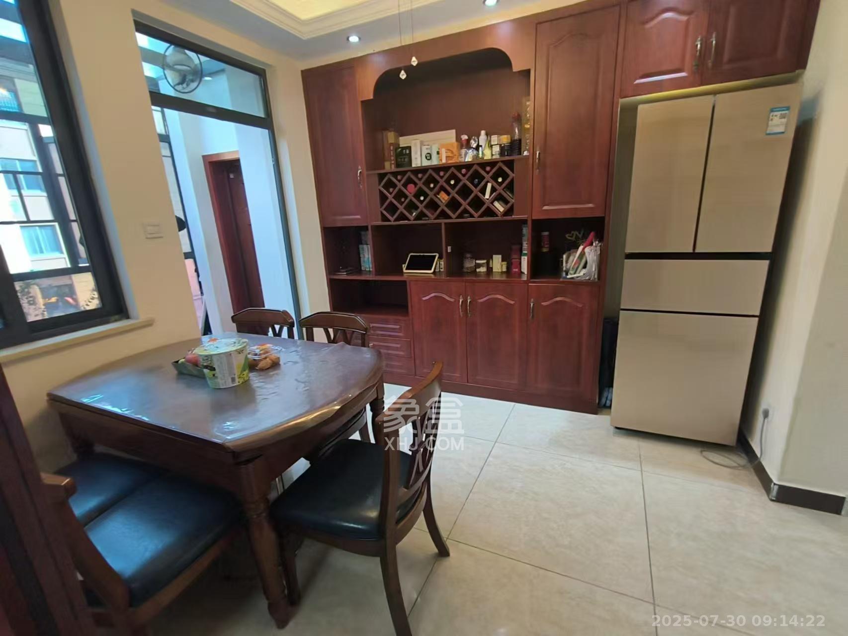 澳海澜庭  4室2厅2卫    2500.0元/月室内图