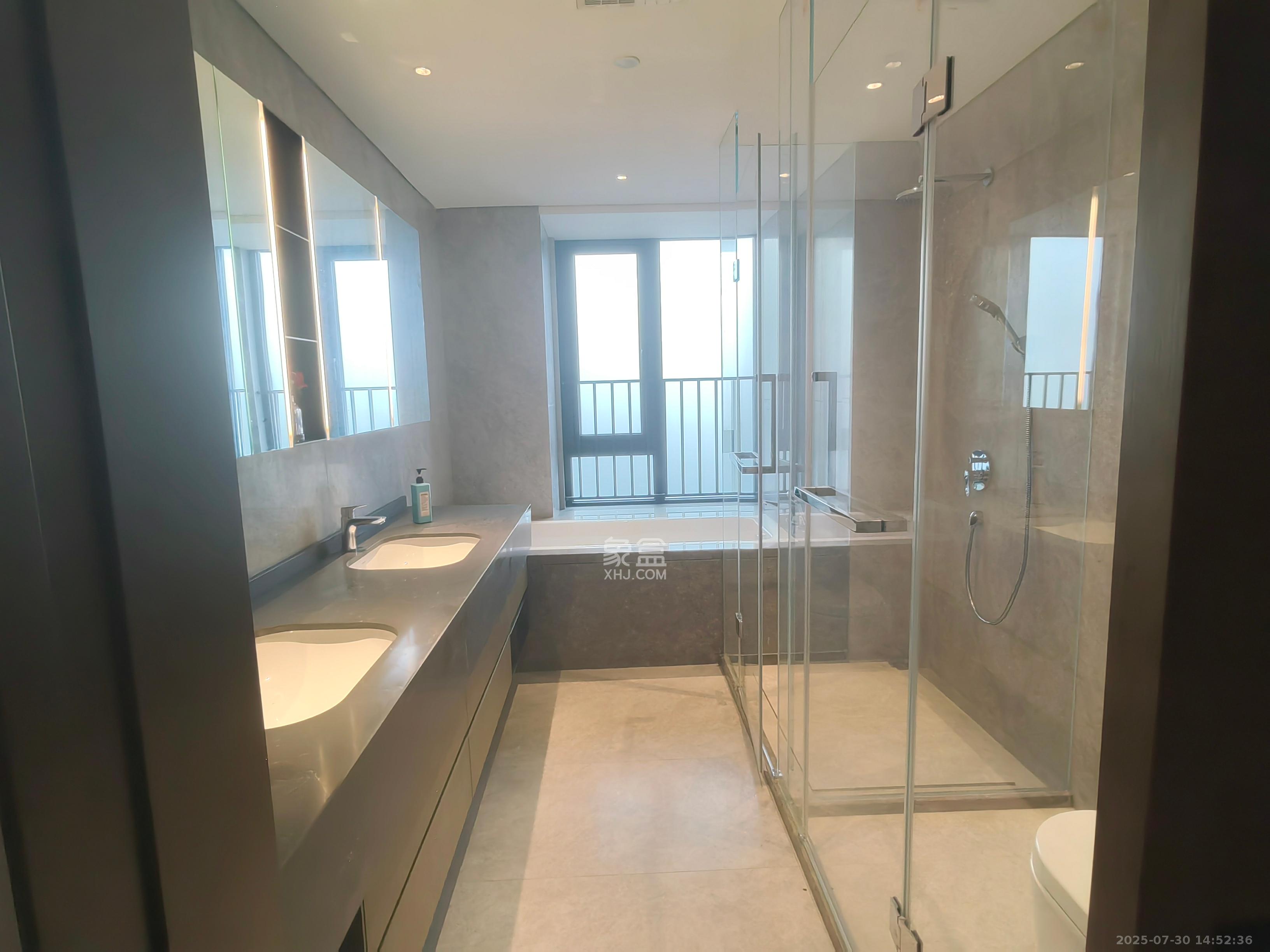 长沙悦府(华润万象城)  4室2厅3卫    25000.0元/月 长沙悦府(华润万象城)  4室2厅3卫    25000.0元/月室内图