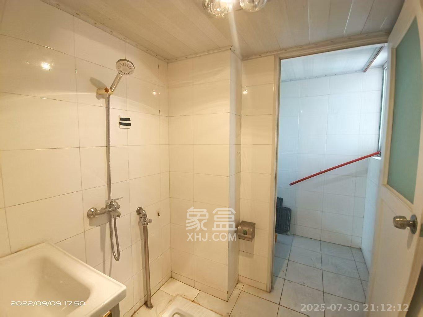 晶华美地  2室1厅1卫   1400.00元/月室内图