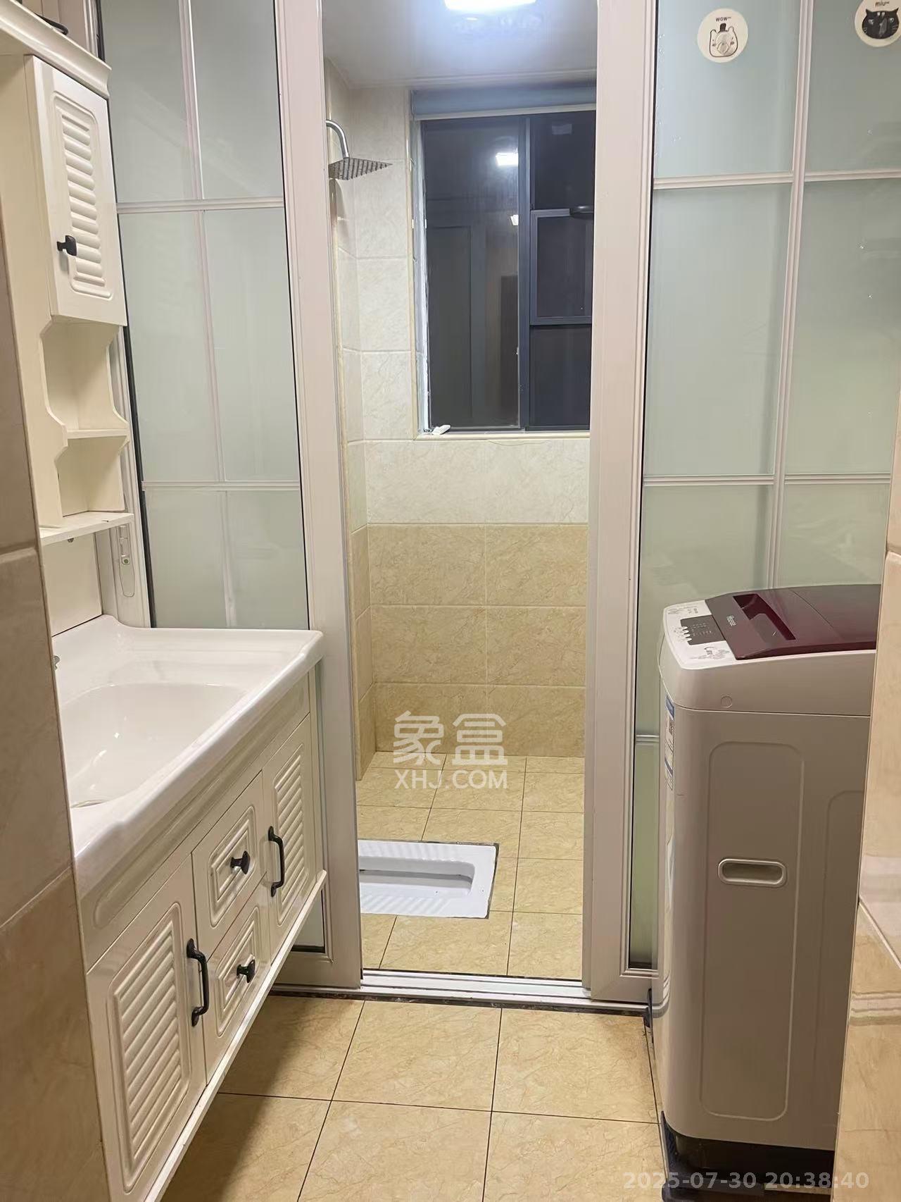 湘府名邸(同力家园) 4室0厅0卫 2800.0元/月 湘府名邸(同力家园) 4室0厅0卫 2800.0元/月室内图