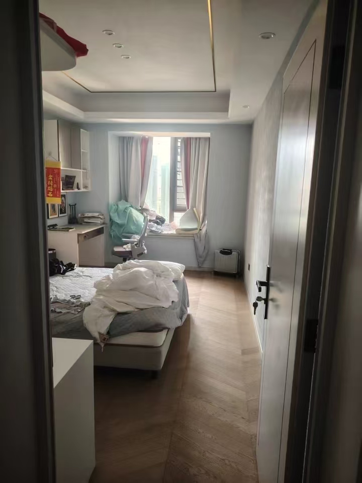 海航豪庭南苑 5室2厅3卫 597.01万 海航豪庭南苑 5室2厅3卫 597.01万室内图