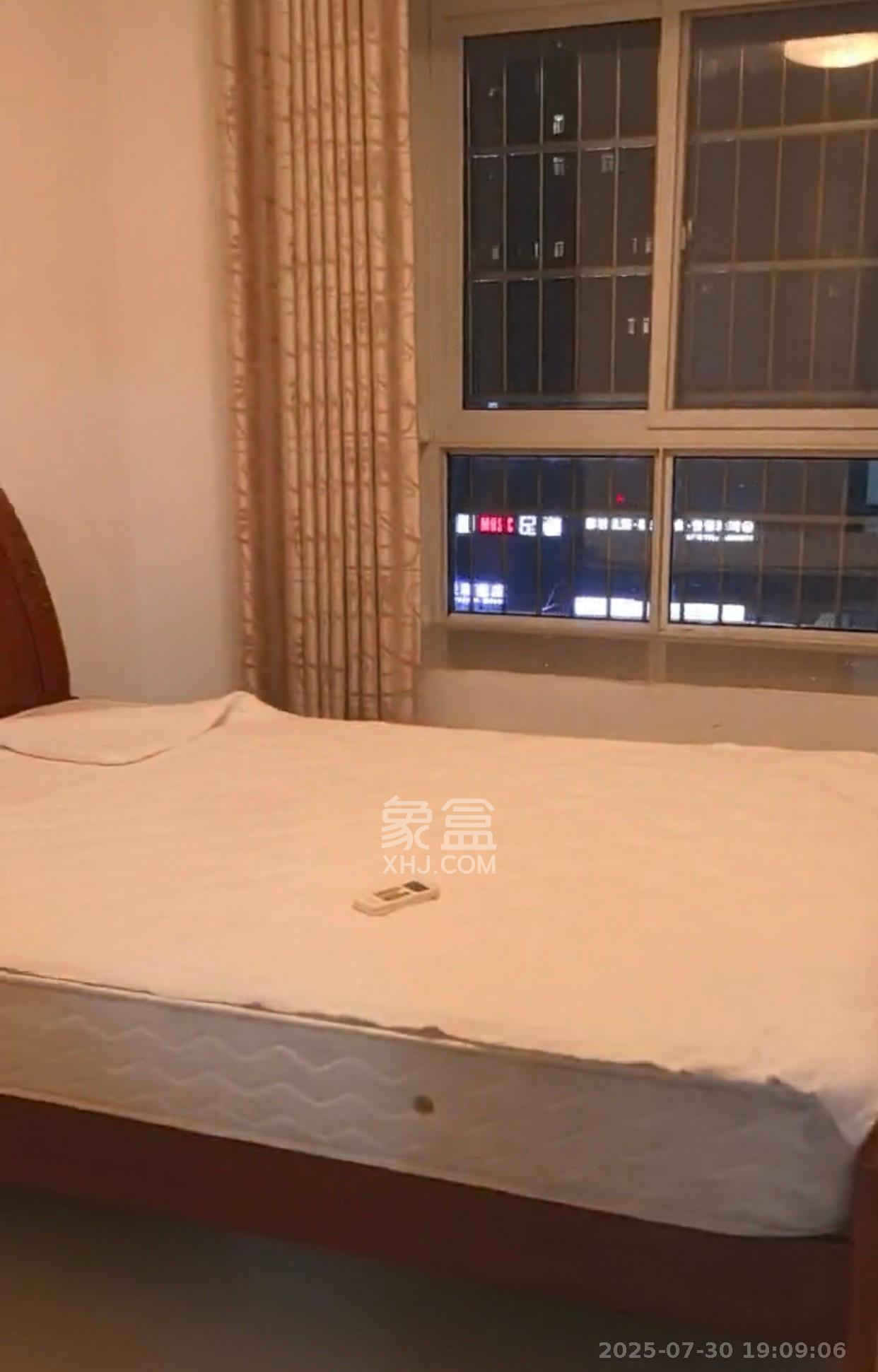 黎郡新宇太和园  3室2厅2卫    2200.0元/月室内图