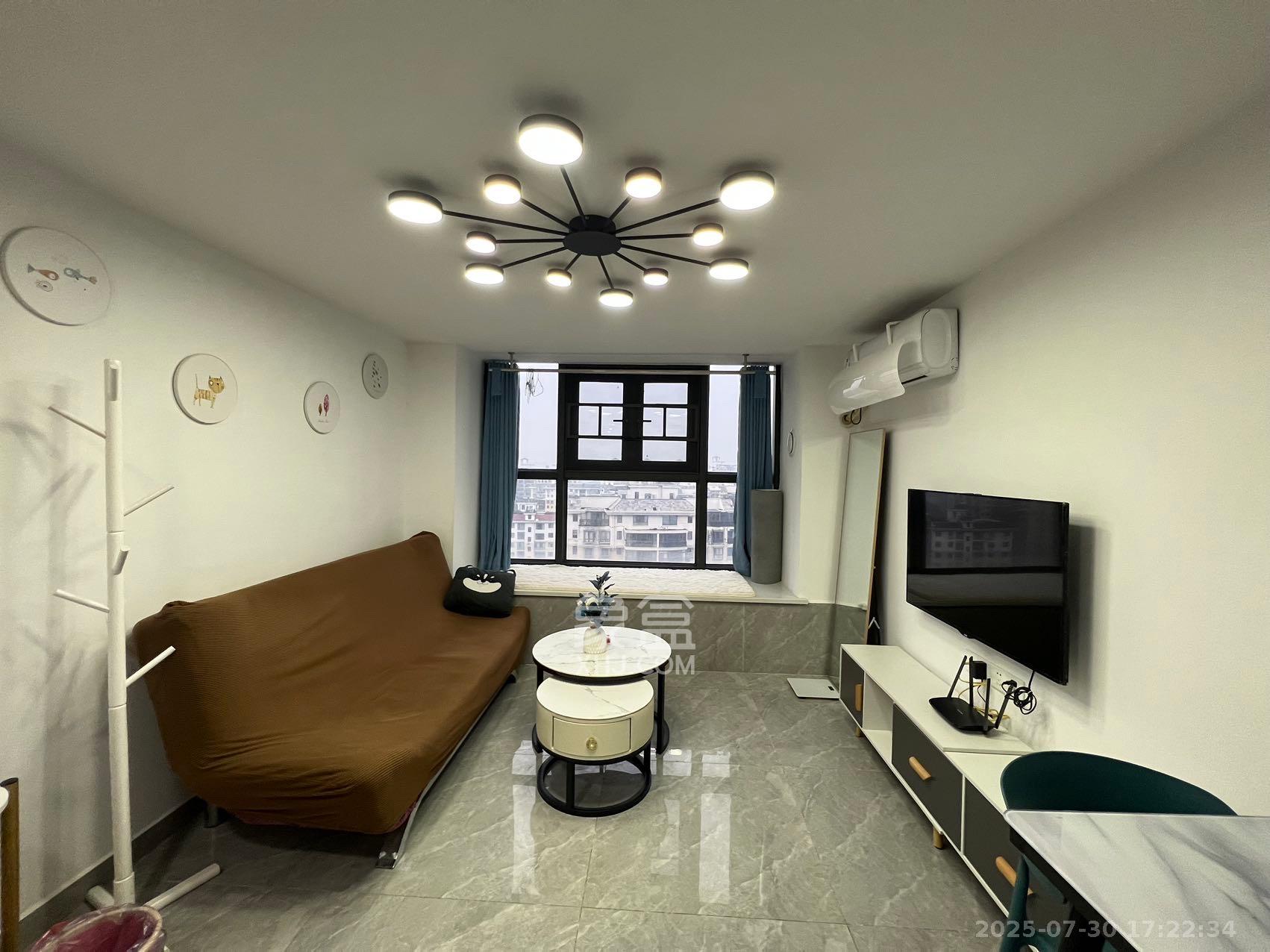 弘坤云寓 2室1厅1卫 2600.0元/月 弘坤云寓 2室1厅1卫 2600.0元/月室内图