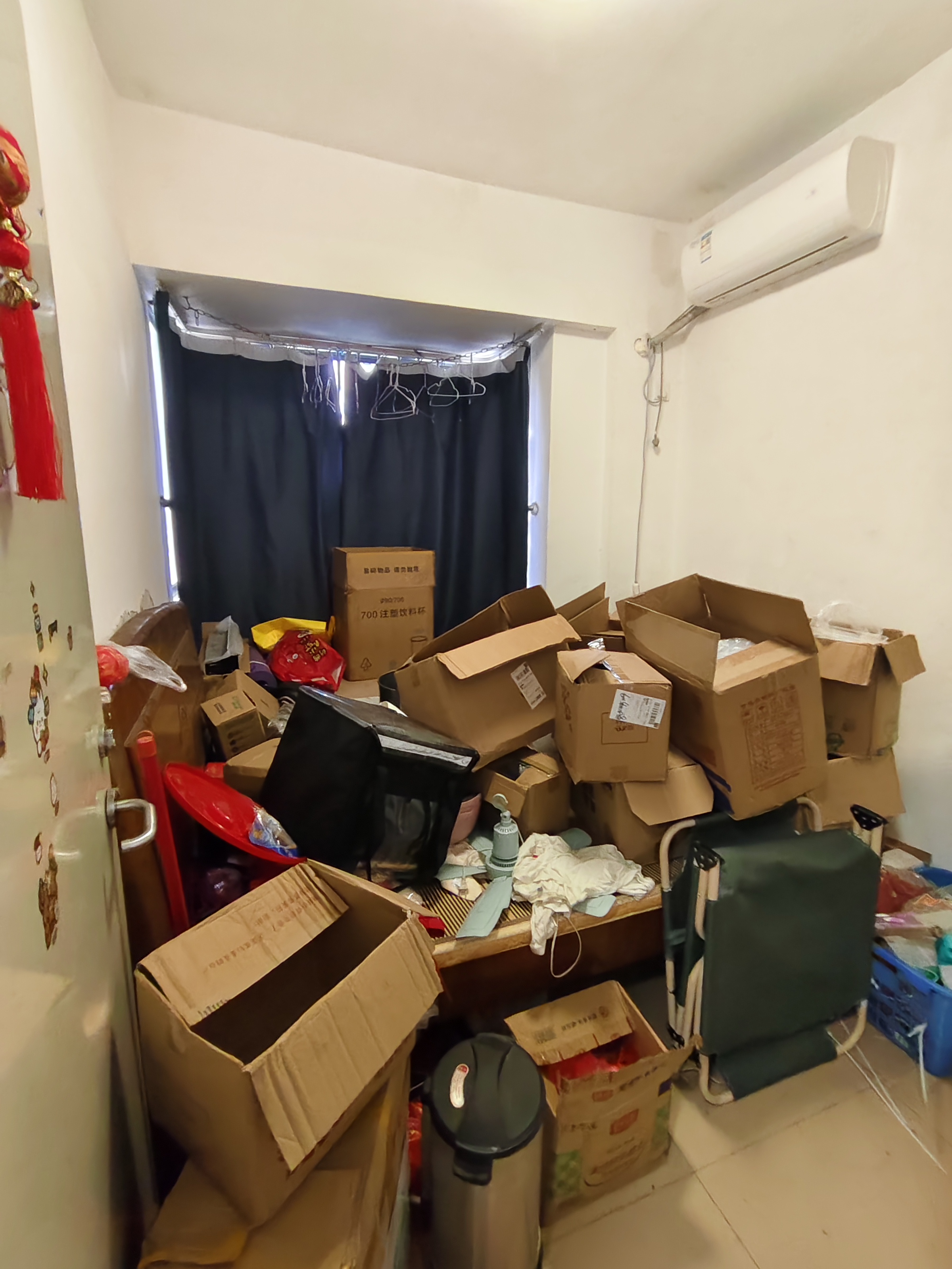 海侨花园  3室2厅1卫   3200.00元/月室内图