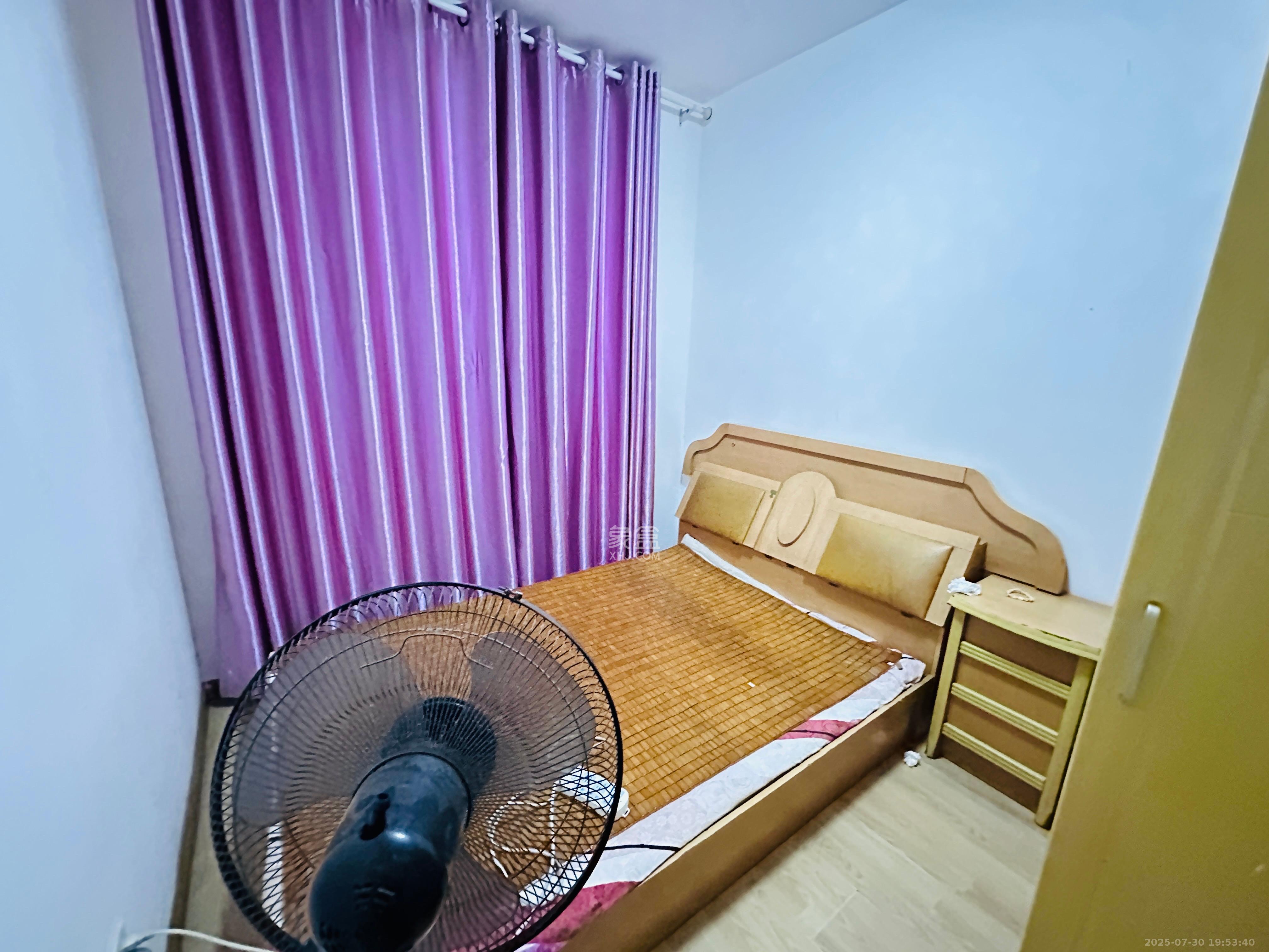 铝厂宿舍  2室1厅1卫    1000.0元/月室内图