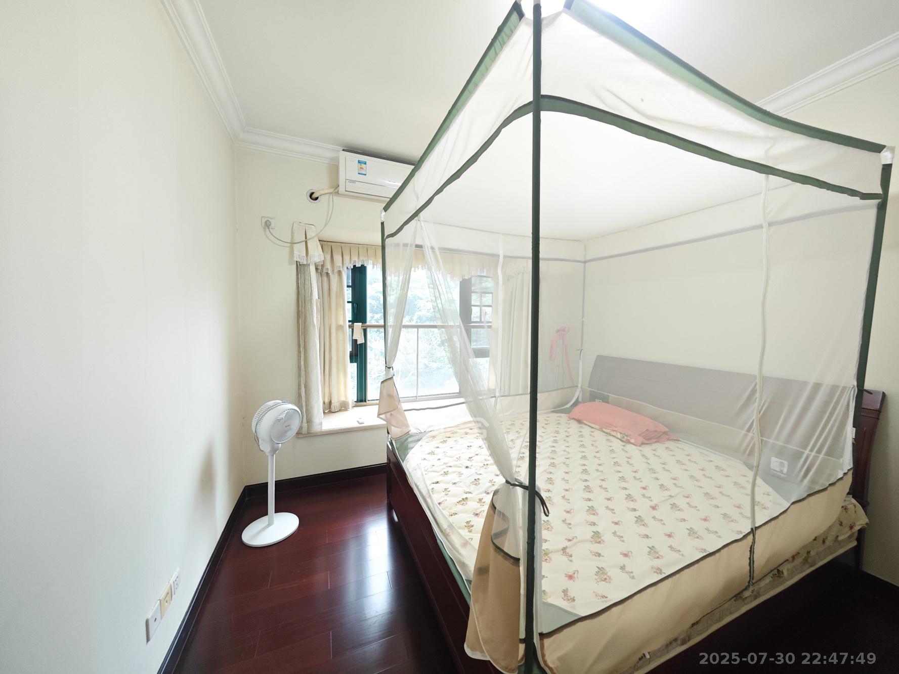 恒大城  3室2厅2卫    99.0万 恒大城  3室2厅2卫    99.0万卧室