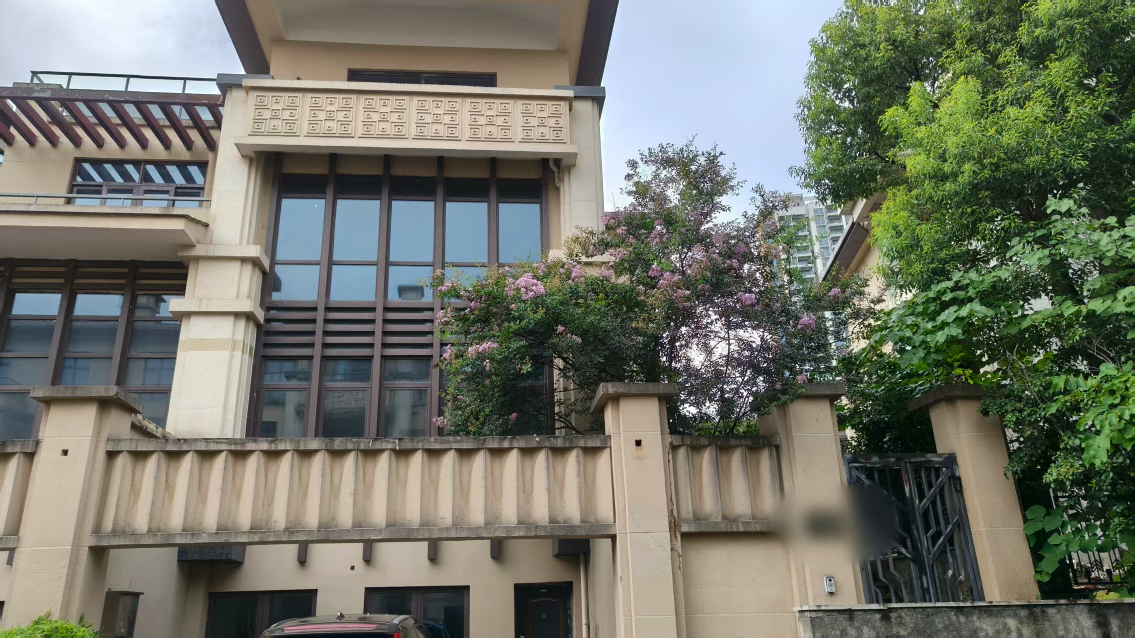 新世界梓山湖 5室2厅3卫 528.0万 新世界梓山湖 5室2厅3卫 528.0万室内图