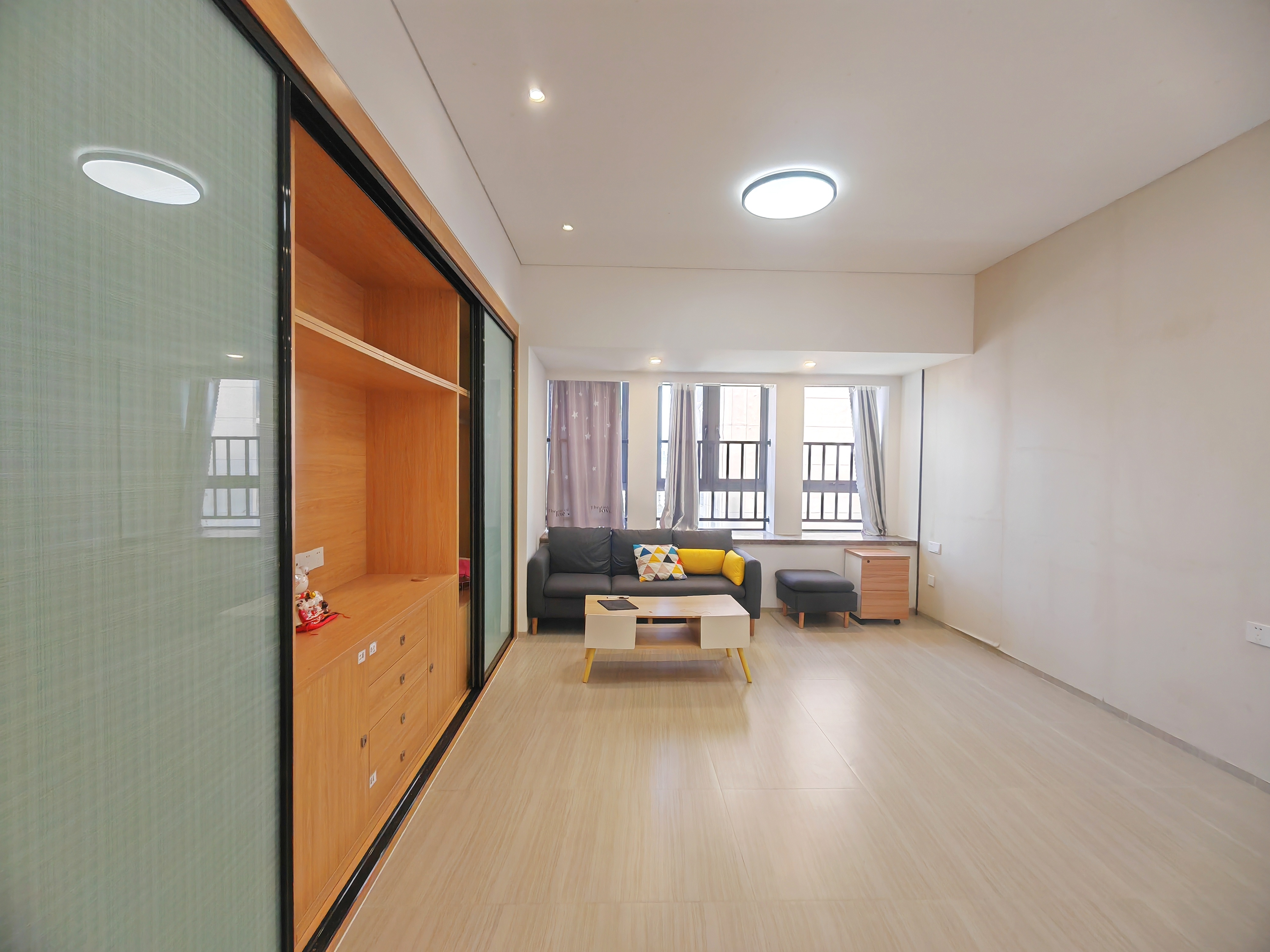 海航豪庭南苑  1室0厅1卫    2300.0元/月 海航豪庭南苑  1室0厅1卫    2300.0元/月室内图