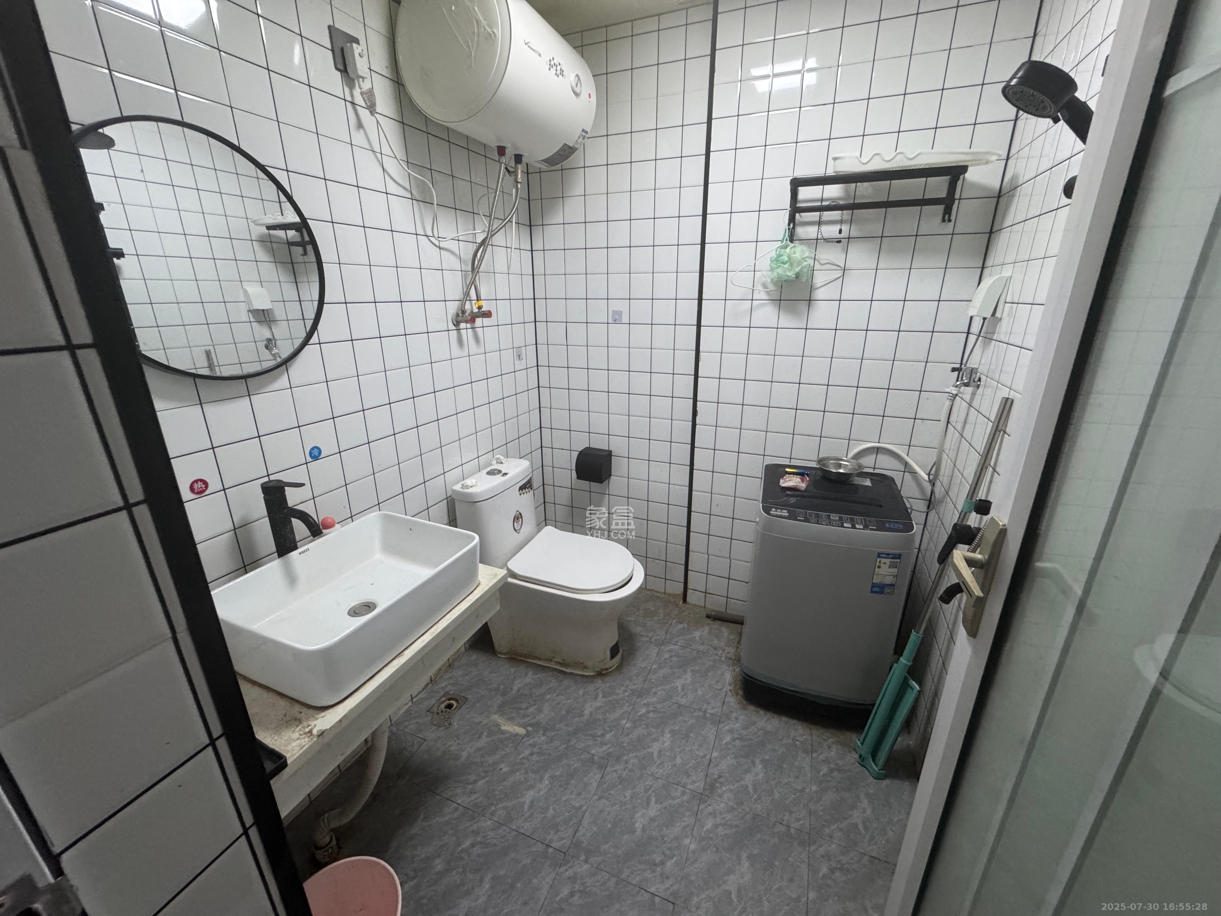 云集国际 1室1厅1卫 1100.0元/月 云集国际 1室1厅1卫 1100.0元/月室内图