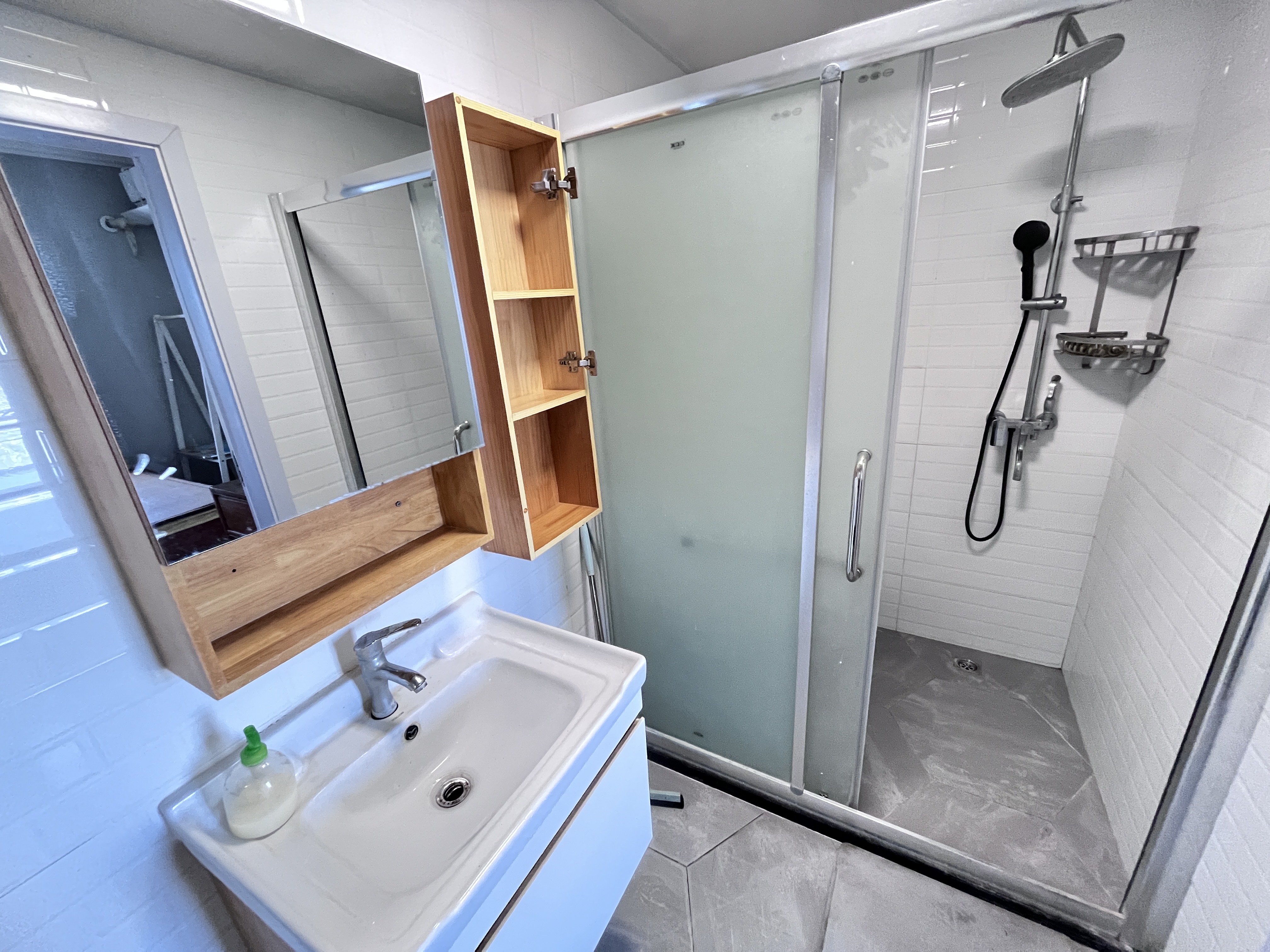 国贸城市花园 3室2厅2卫 193.0万 国贸城市花园 3室2厅2卫 193.0万客厅