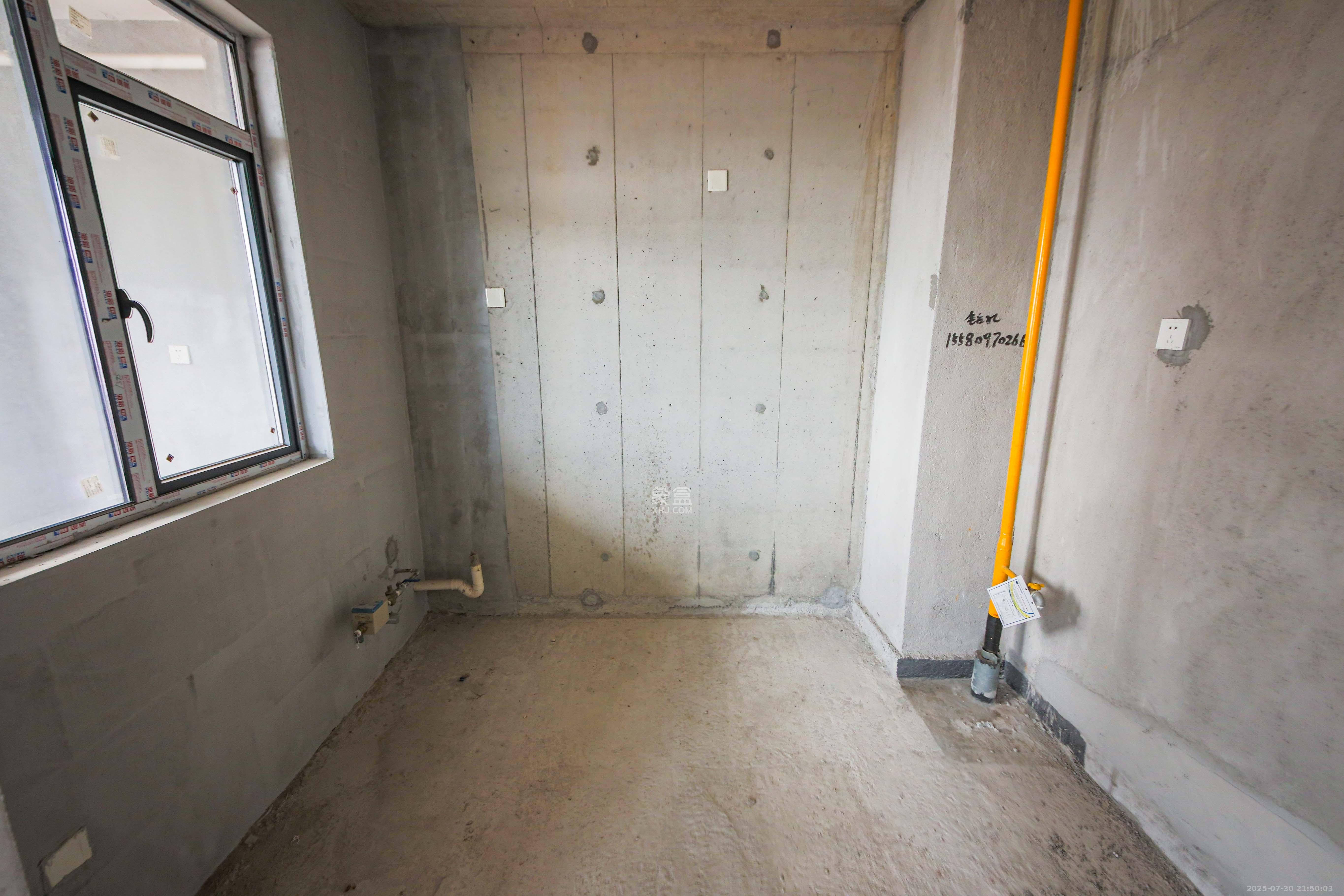 友谊青苑  5室2厅2卫    295.0万 友谊青苑  5室2厅2卫    295.0万厨房