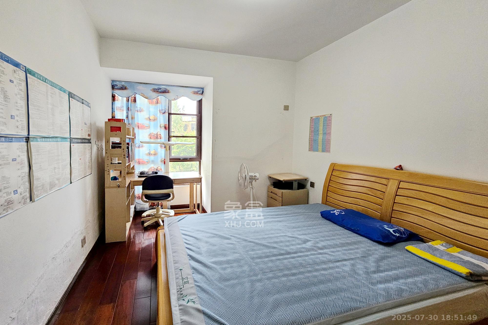 融科檀香山(融科紫檀、香山国际) 5室2厅3卫 280.0万 融科檀香山(融科紫檀、香山国际) 5室2厅3卫 280.0万卧室