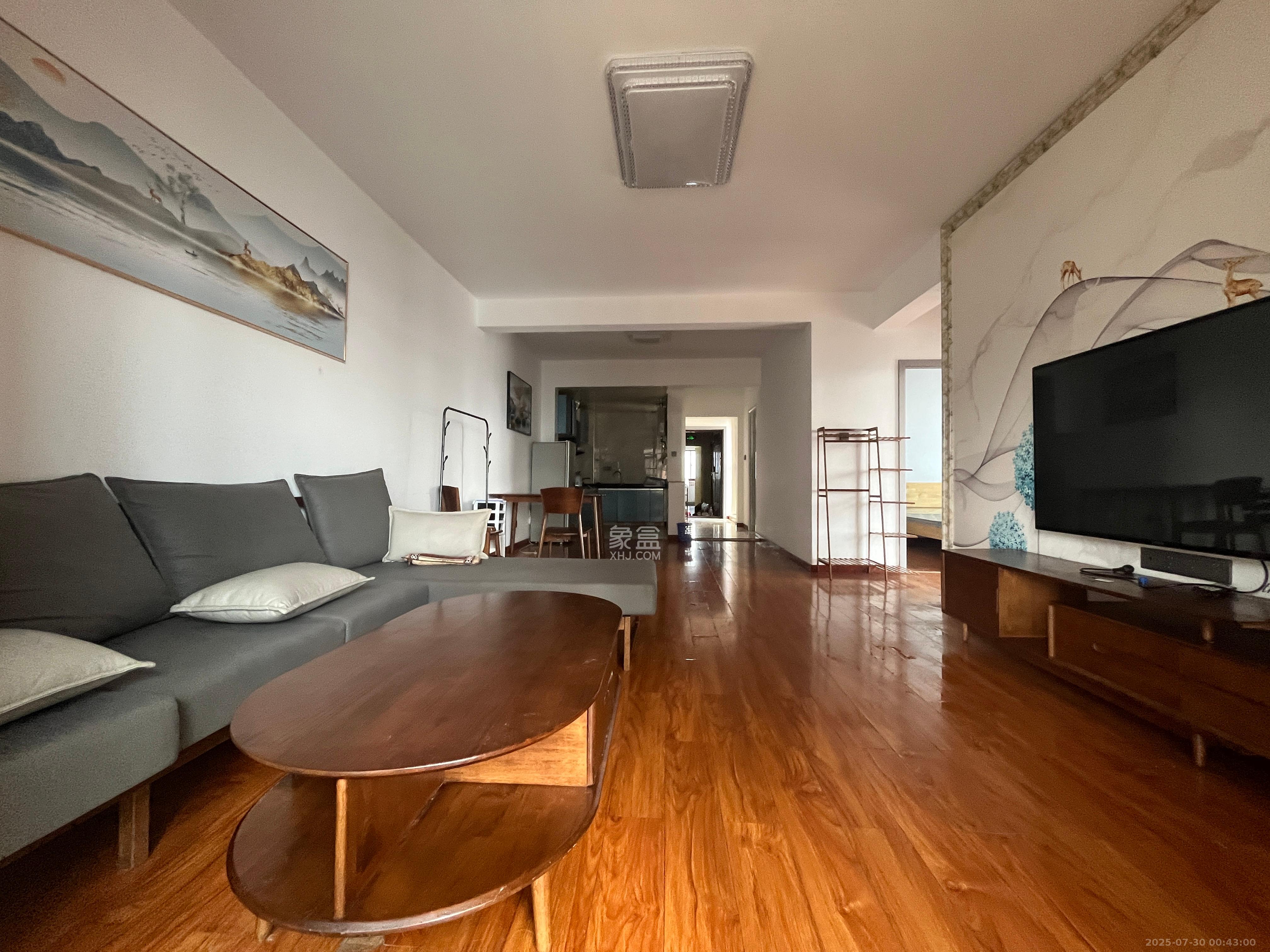 三景华御  3室2厅1卫    1900.0元/月室内图