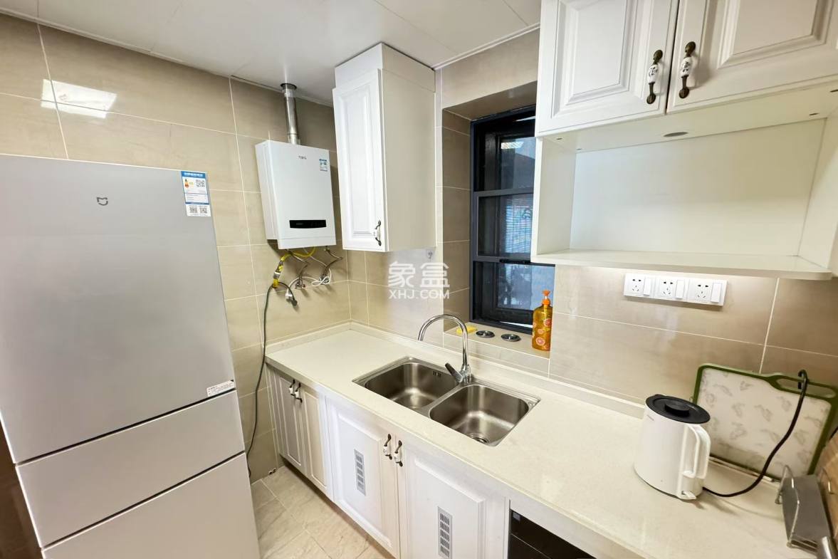 恒大美丽沙天璟湾 2室2厅1卫 2800.00元/月 恒大美丽沙天璟湾 2室2厅1卫 2800.00元/月室内图