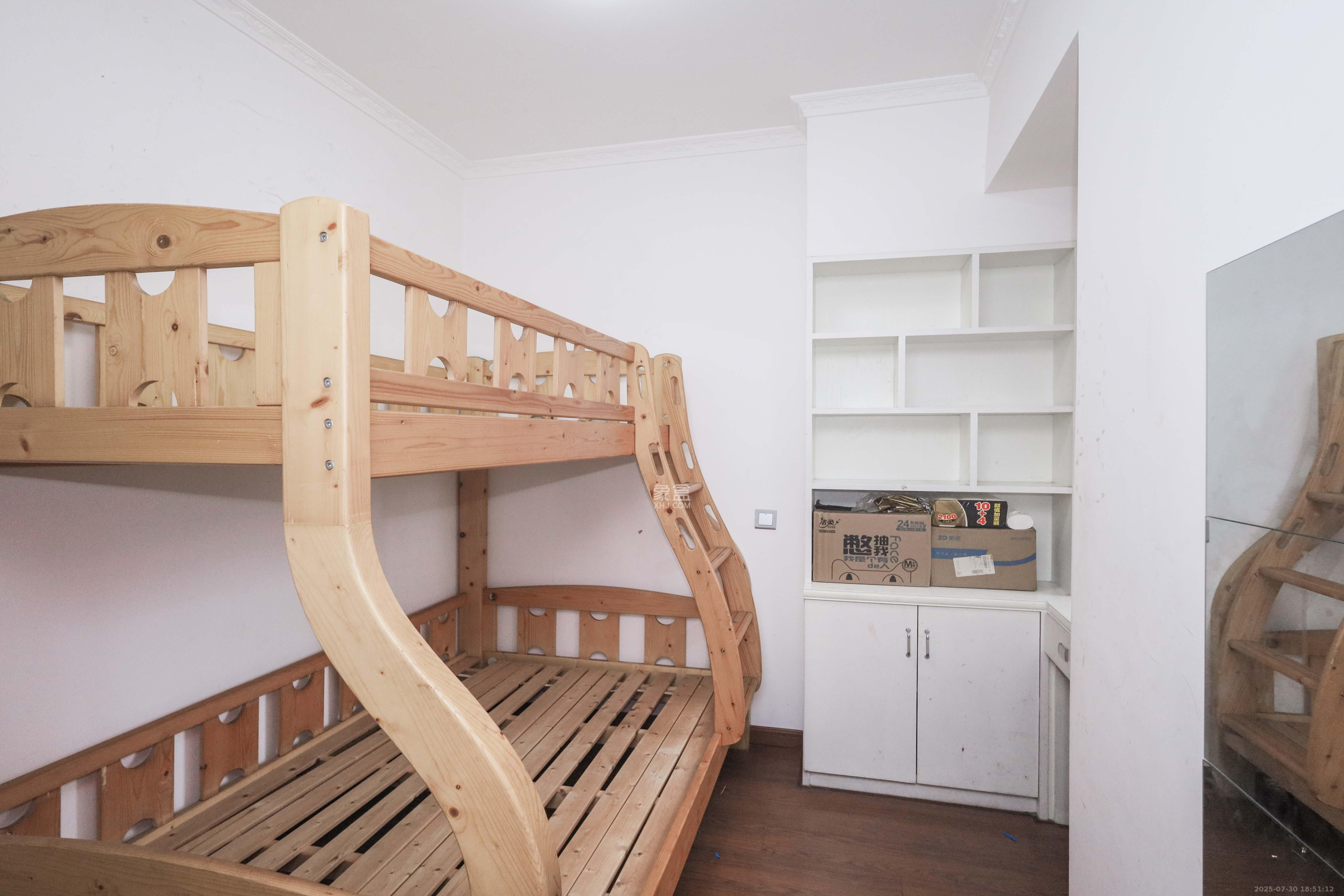 桔洲新苑(桔洲印象) 3室2厅1卫 73.0万 桔洲新苑(桔洲印象) 3室2厅1卫 73.0万卧室