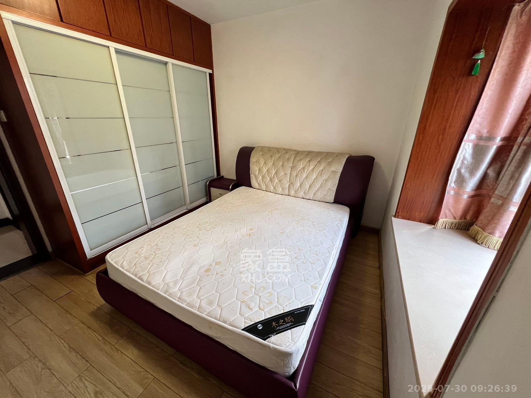 鑫天山水洲城 3室2厅2卫 2500.0元/月 鑫天山水洲城 3室2厅2卫 2500.0元/月室内图