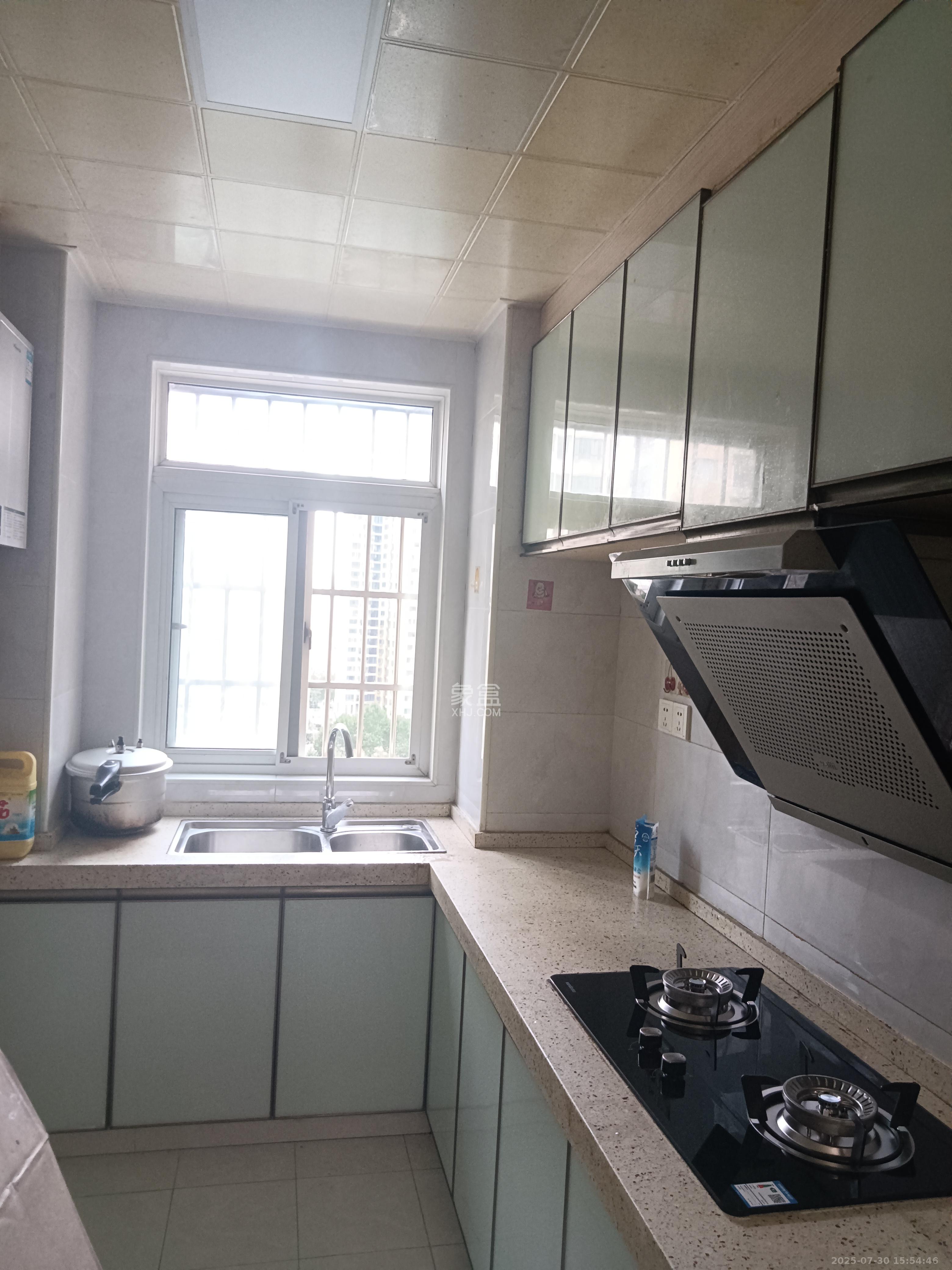 家和苑(原梅溪湖保障性住房一期) 3室2厅1卫 2600.0元/月 家和苑(原梅溪湖保障性住房一期) 3室2厅1卫 2600.0元/月室内图