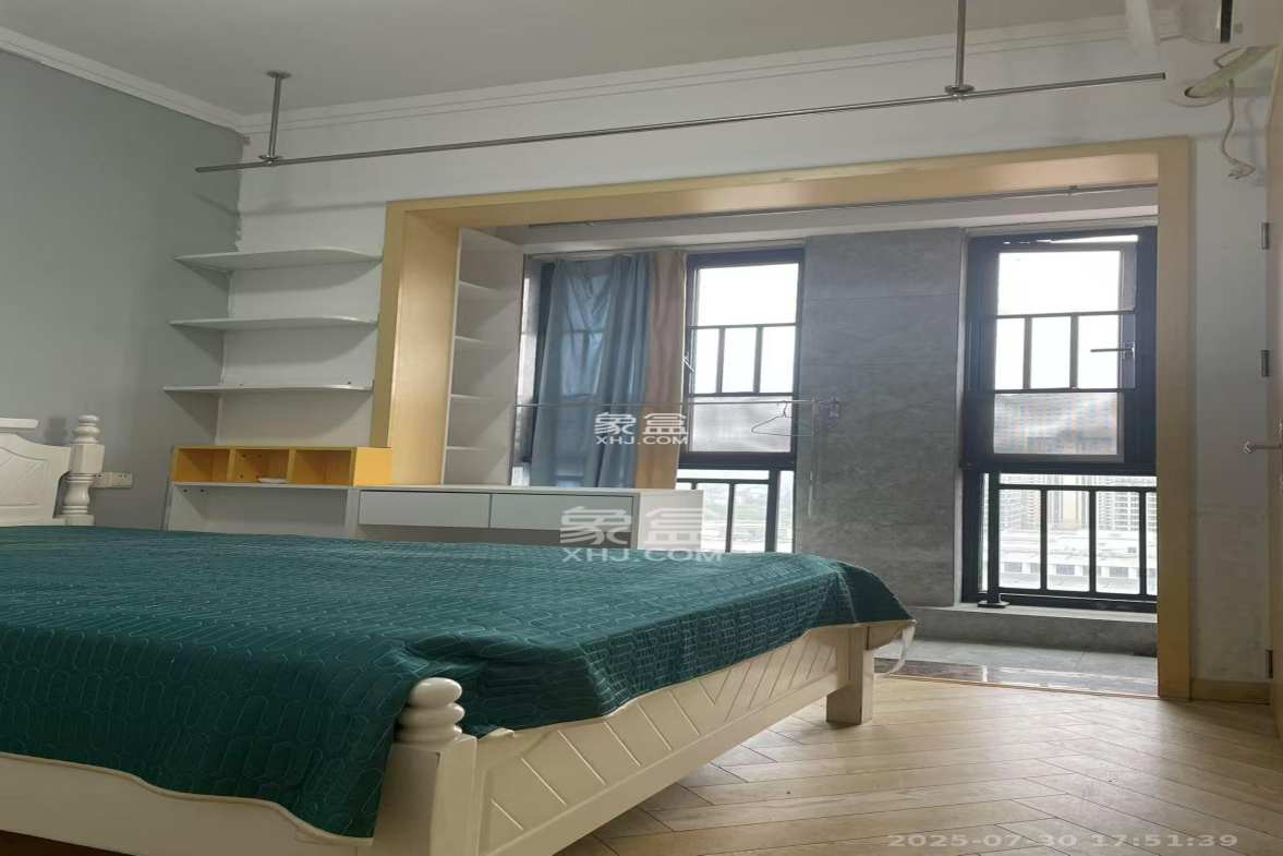 城市时光 1室0厅1卫 1350.0元/月 城市时光 1室0厅1卫 1350.0元/月室内图