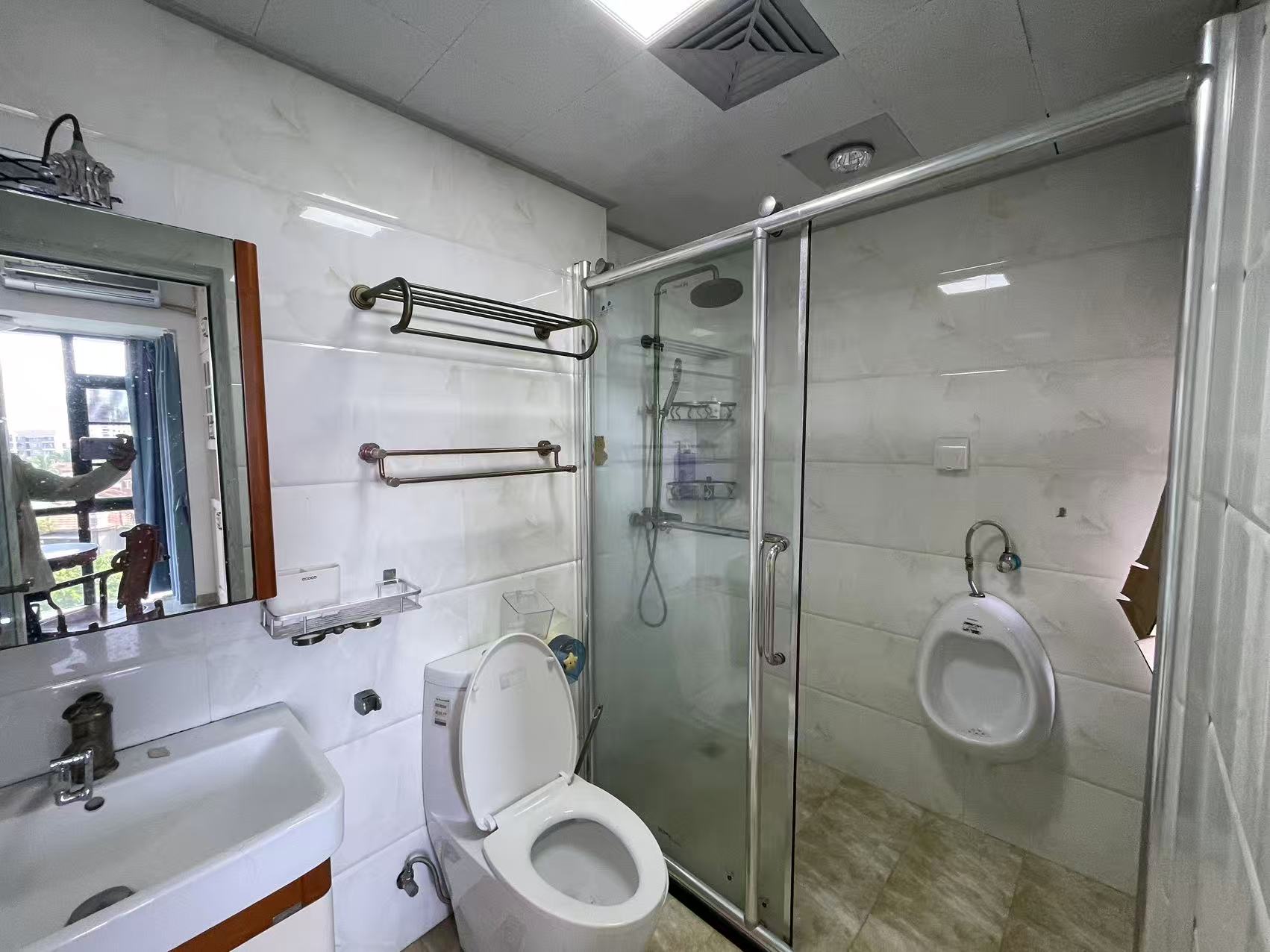 国瑞花园 3室2厅2卫 4500.0元/月 国瑞花园 3室2厅2卫 4500.0元/月室内图