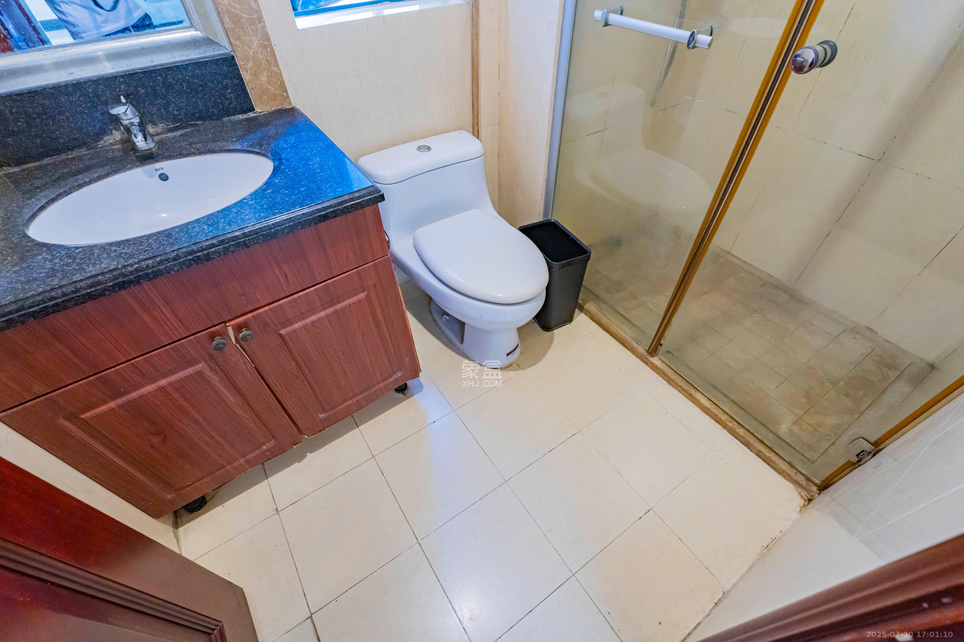 恒大雅苑  3室2厅2卫    2500.0元/月室内图