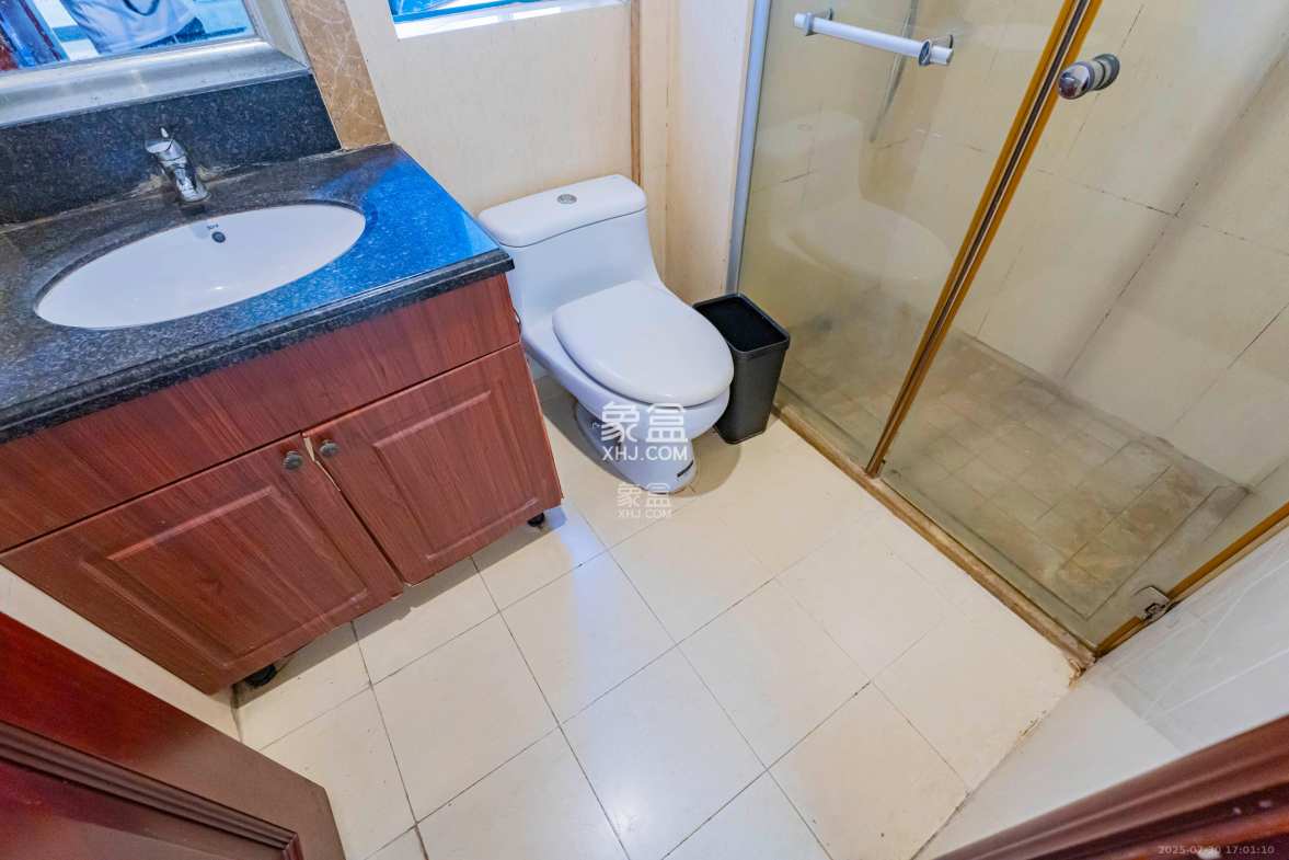 恒大雅苑  3室2厅2卫    2500.0元/月 恒大雅苑  3室2厅2卫    2500.0元/月室内图