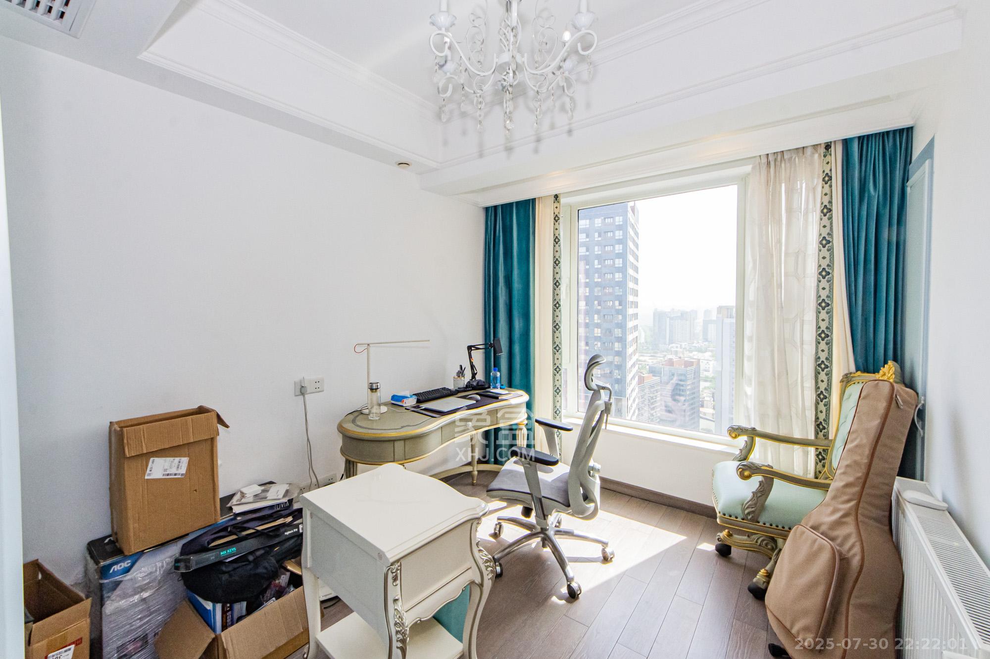 北辰三角洲E3区  4室2厅2卫    310.0万卧室