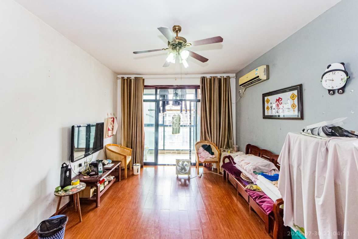 湘江世纪城融江苑 2室2厅1卫 67.0万 湘江世纪城融江苑 2室2厅1卫 67.0万客厅