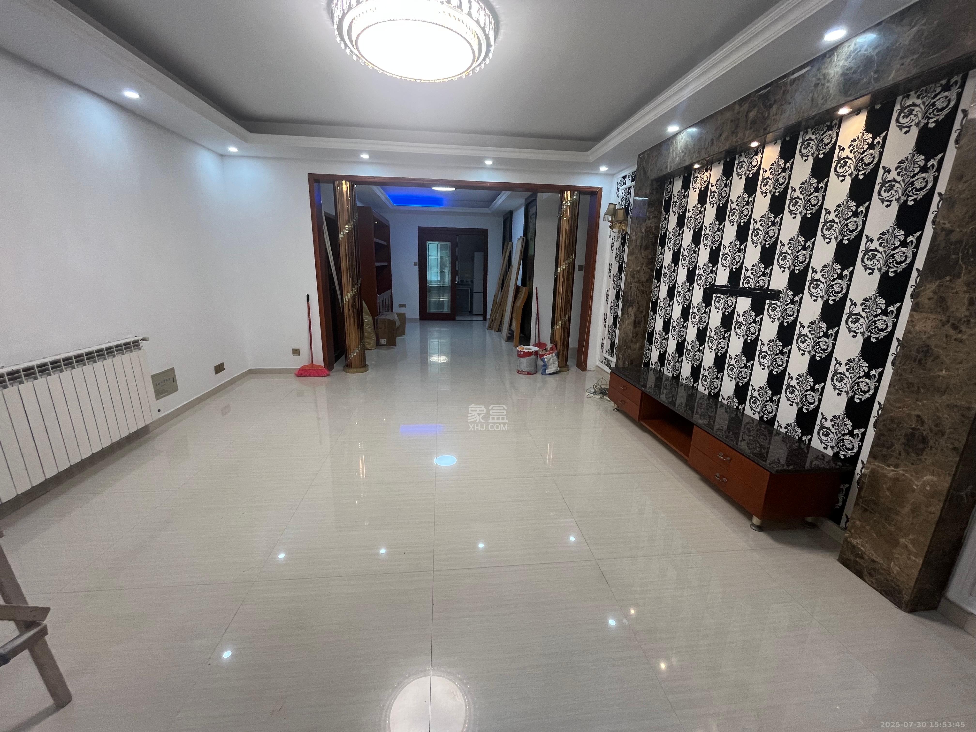 上河国际C区  4室2厅2卫    3200.0元/月室内图