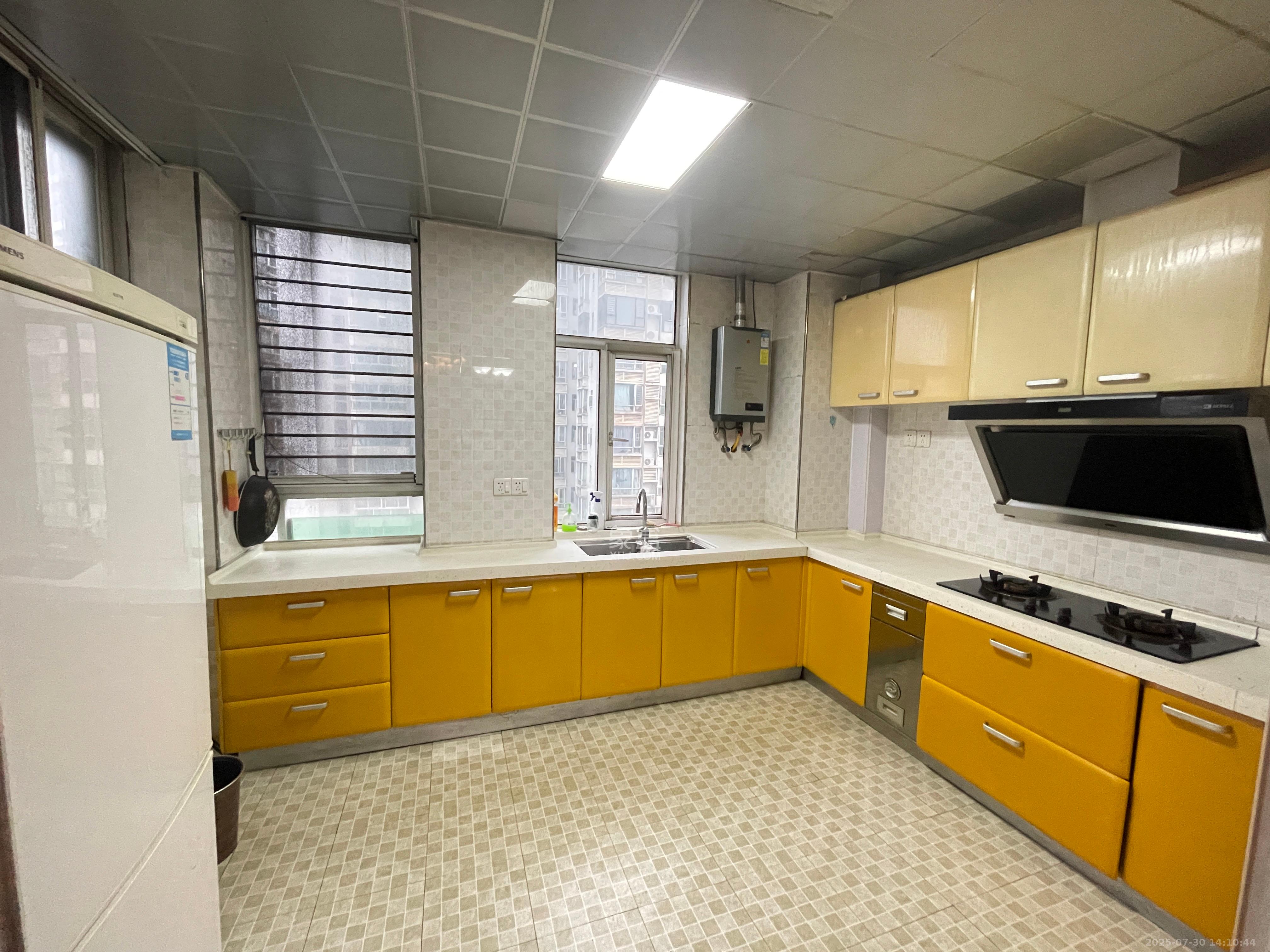 湘麓国际 3室1厅2卫 3600.0元/月 湘麓国际 3室1厅2卫 3600.0元/月室内图