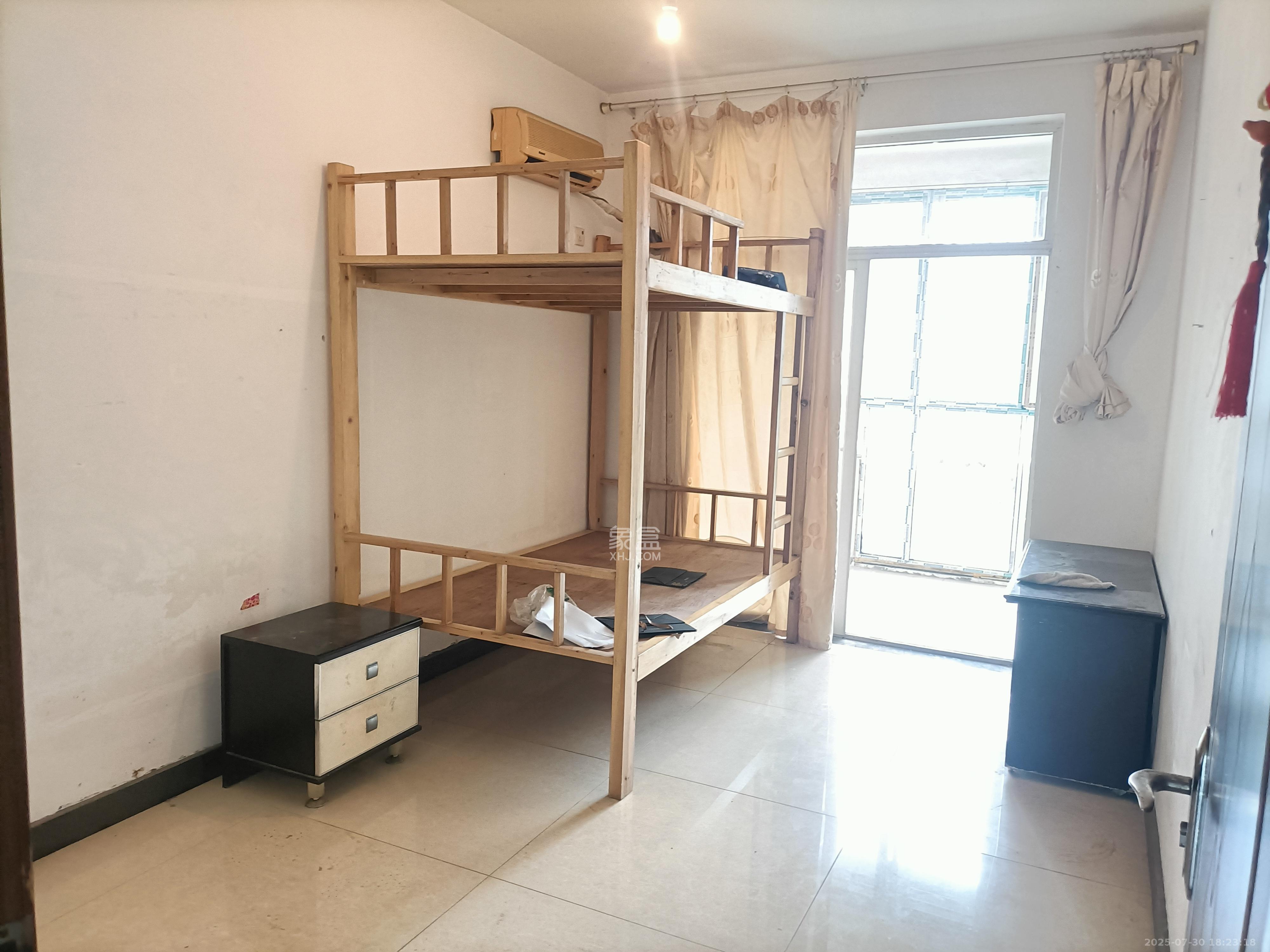 枫林绿洲  4室2厅2卫    2100.0元/月室内图