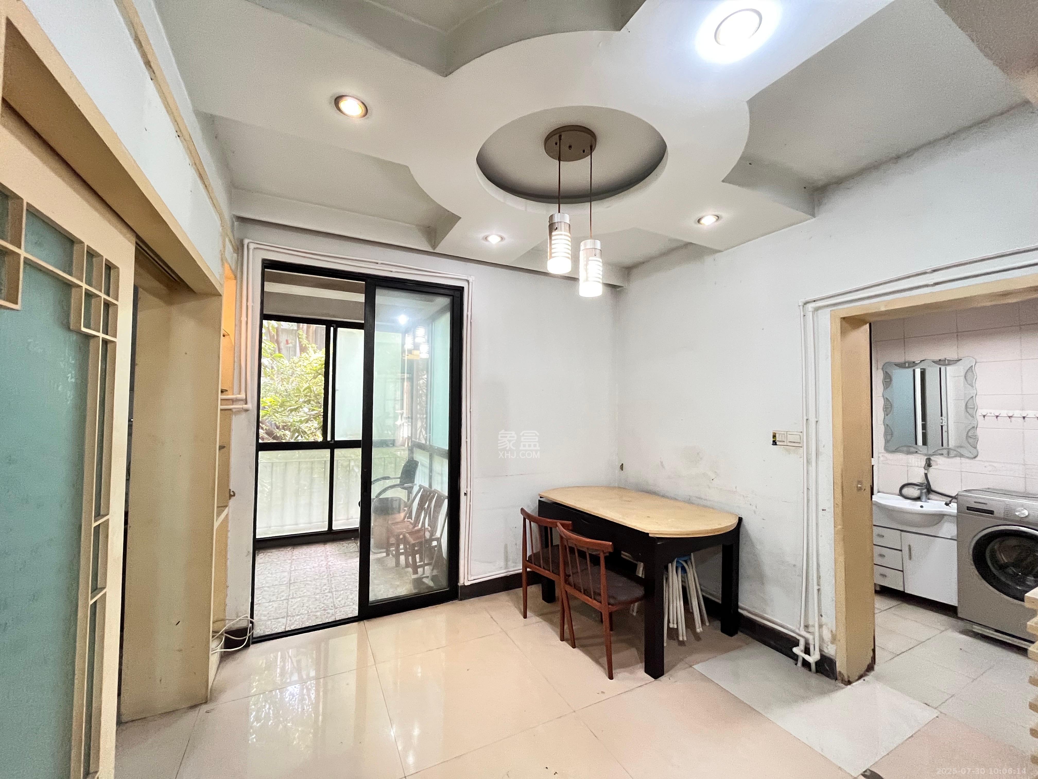 西街花园 3室2厅1卫 2800.0元/月 西街花园 3室2厅1卫 2800.0元/月室内图