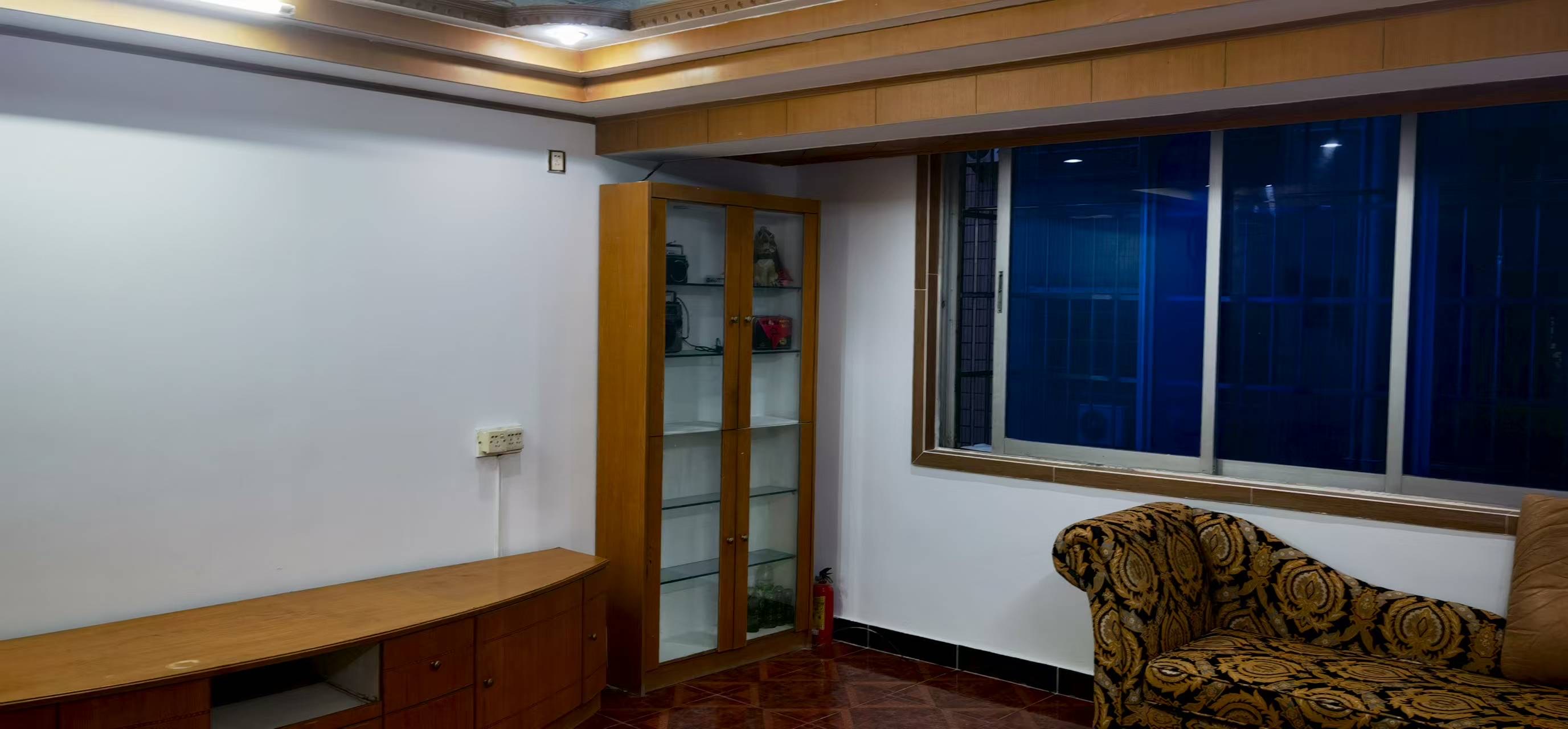 天鹅花园 1室0厅0卫 2500.0元/月 天鹅花园 1室0厅0卫 2500.0元/月室内图