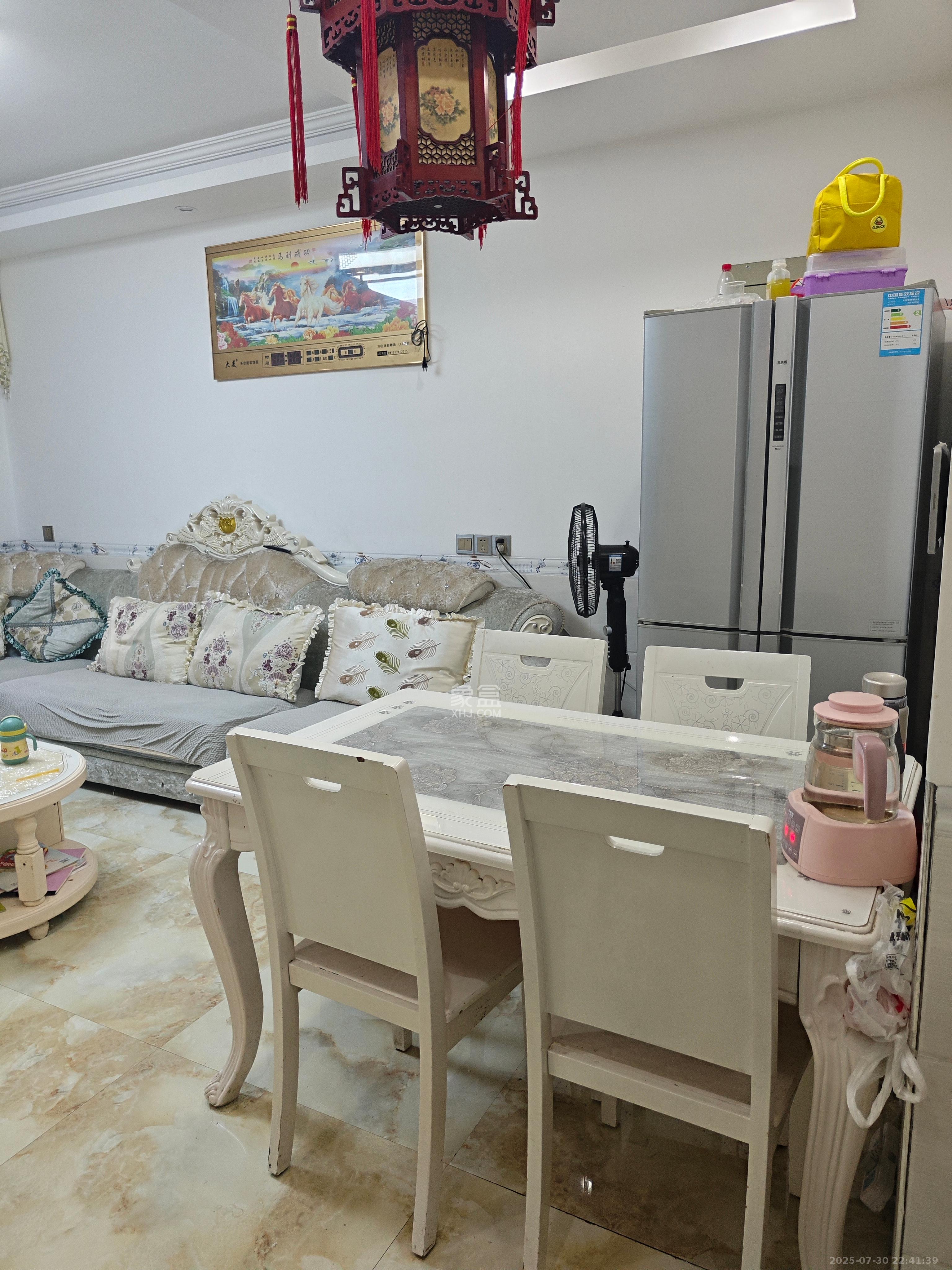 金科时代中心  3室2厅1卫    2300.0元/月